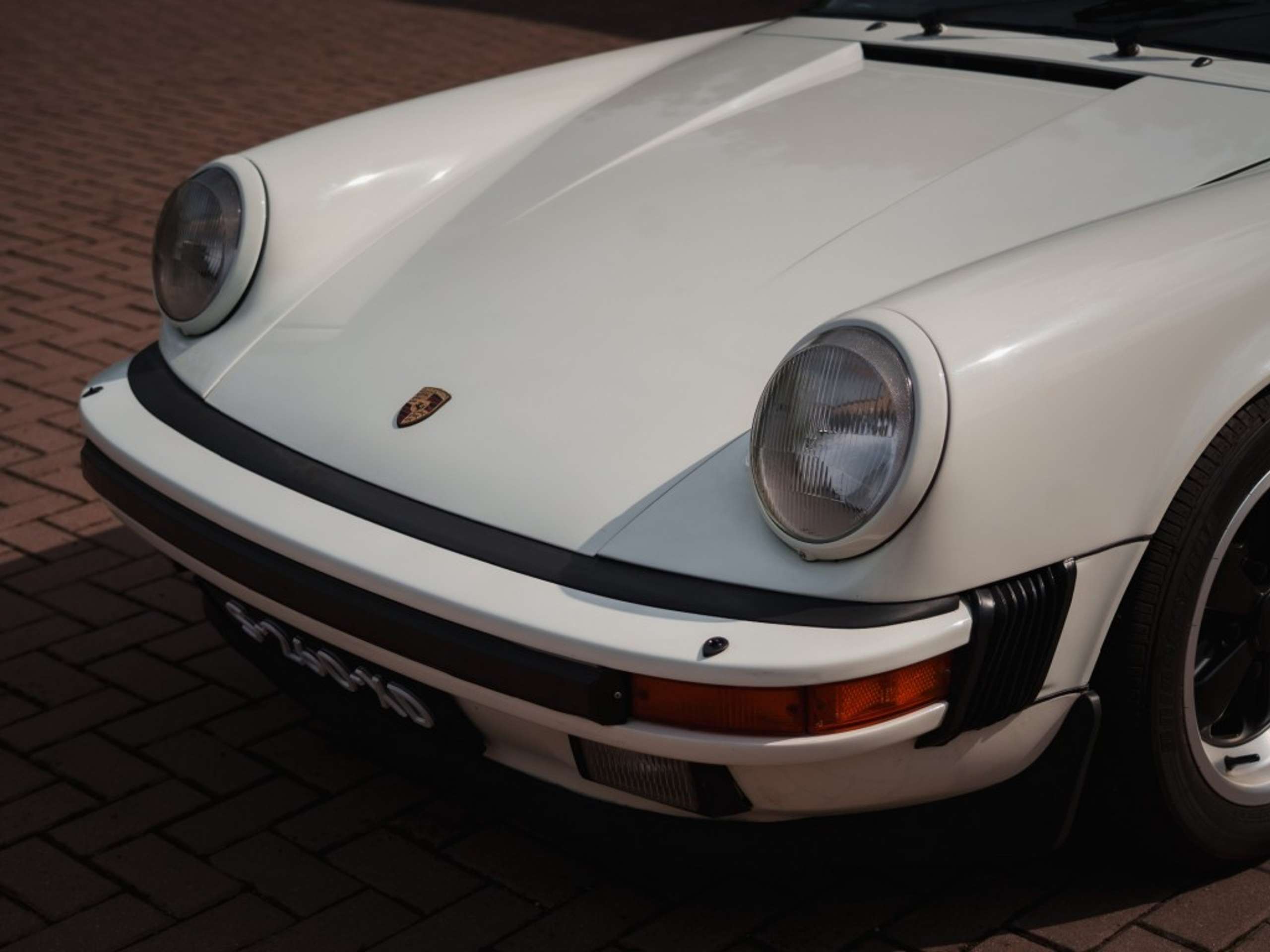 Porsche - 911