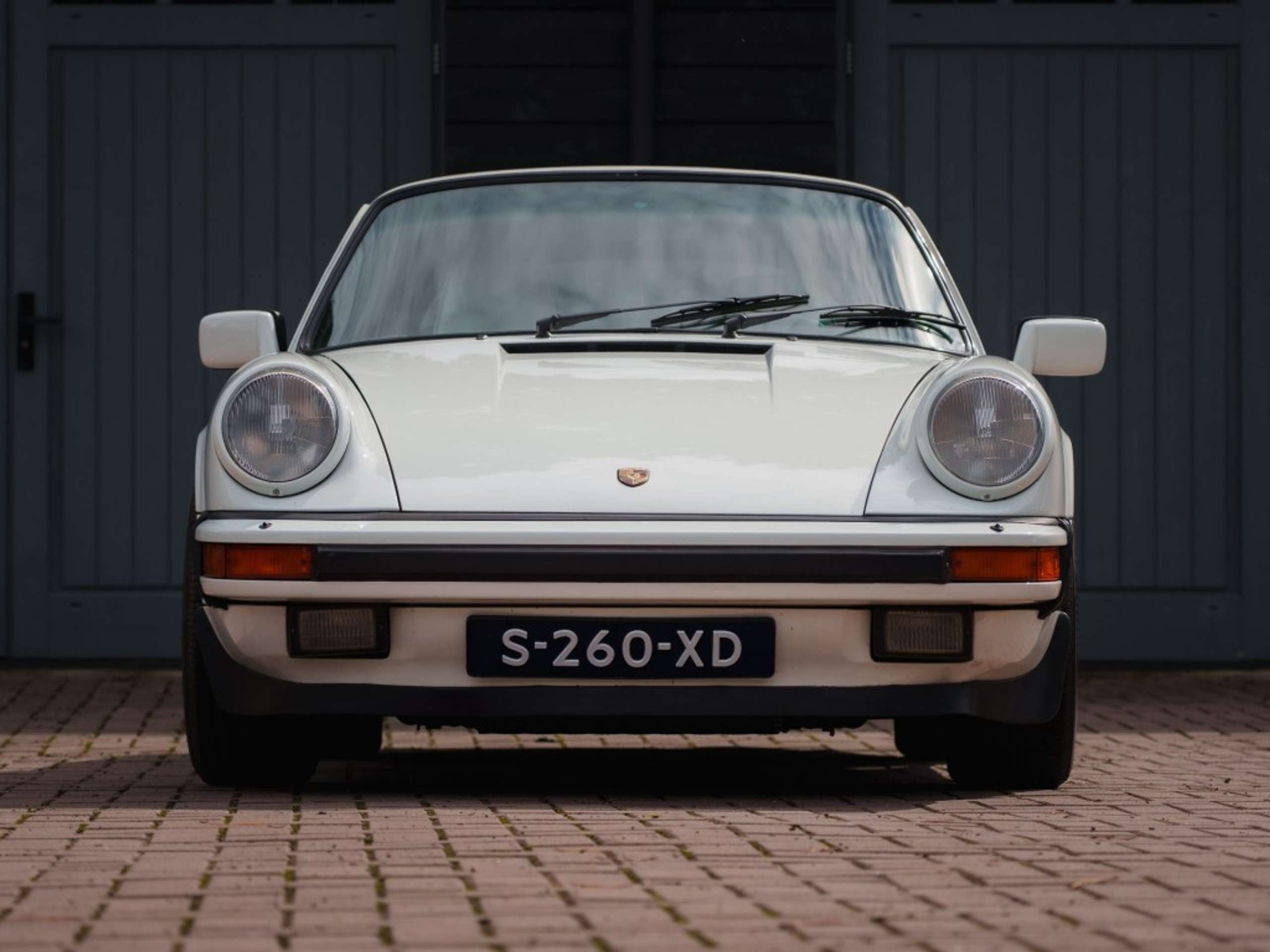 Porsche - 911