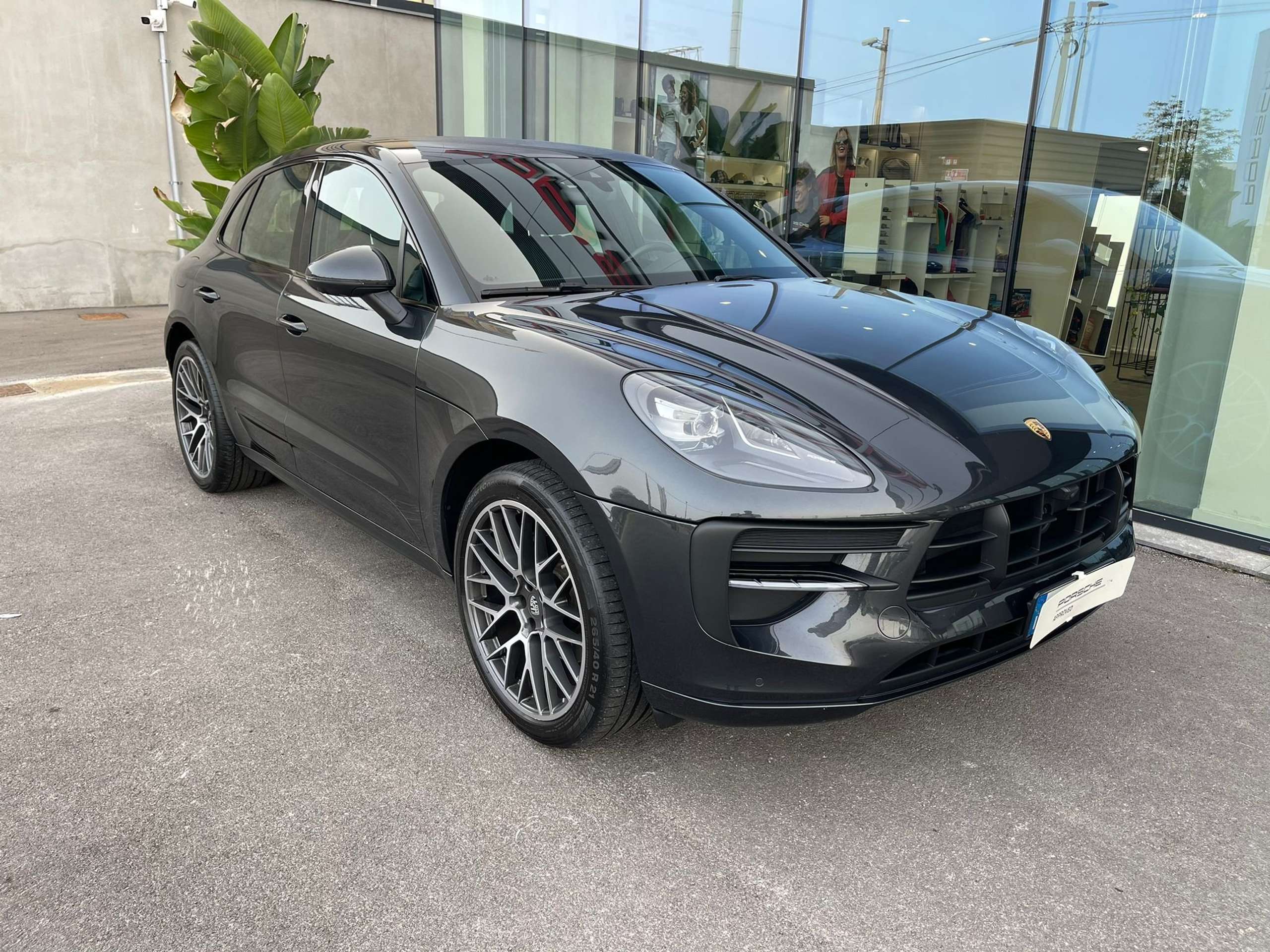 Porsche - Macan