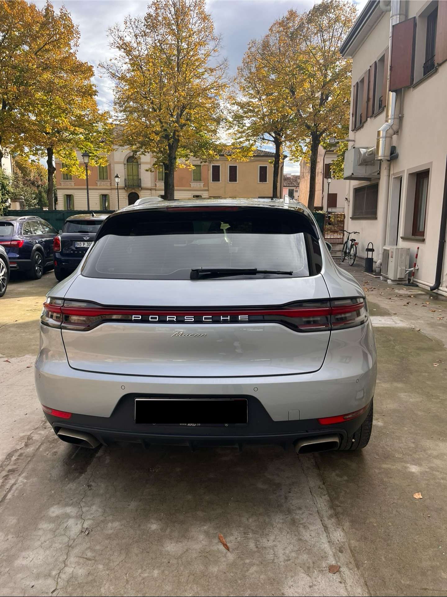 Porsche - Macan