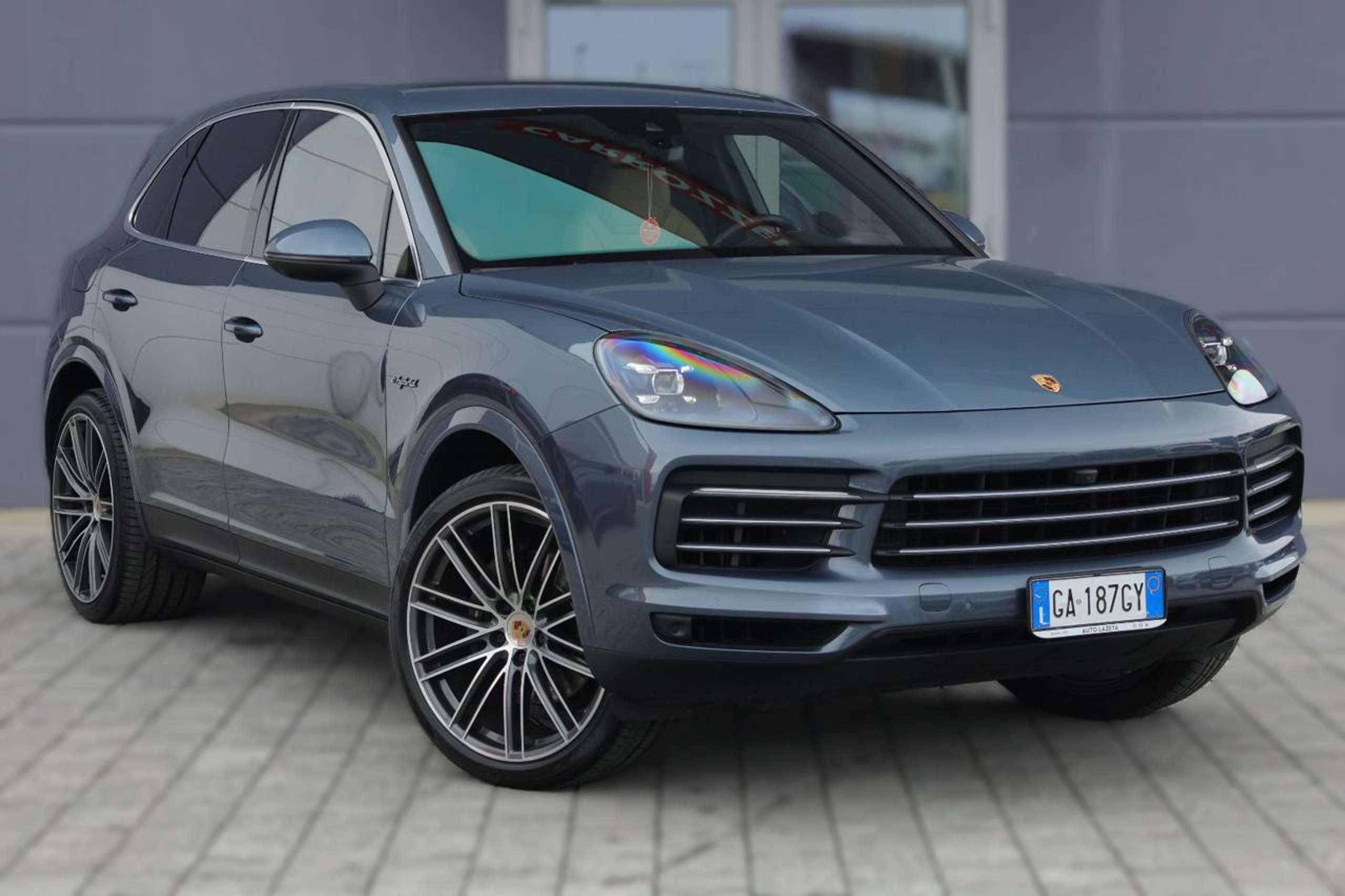 Porsche - Cayenne