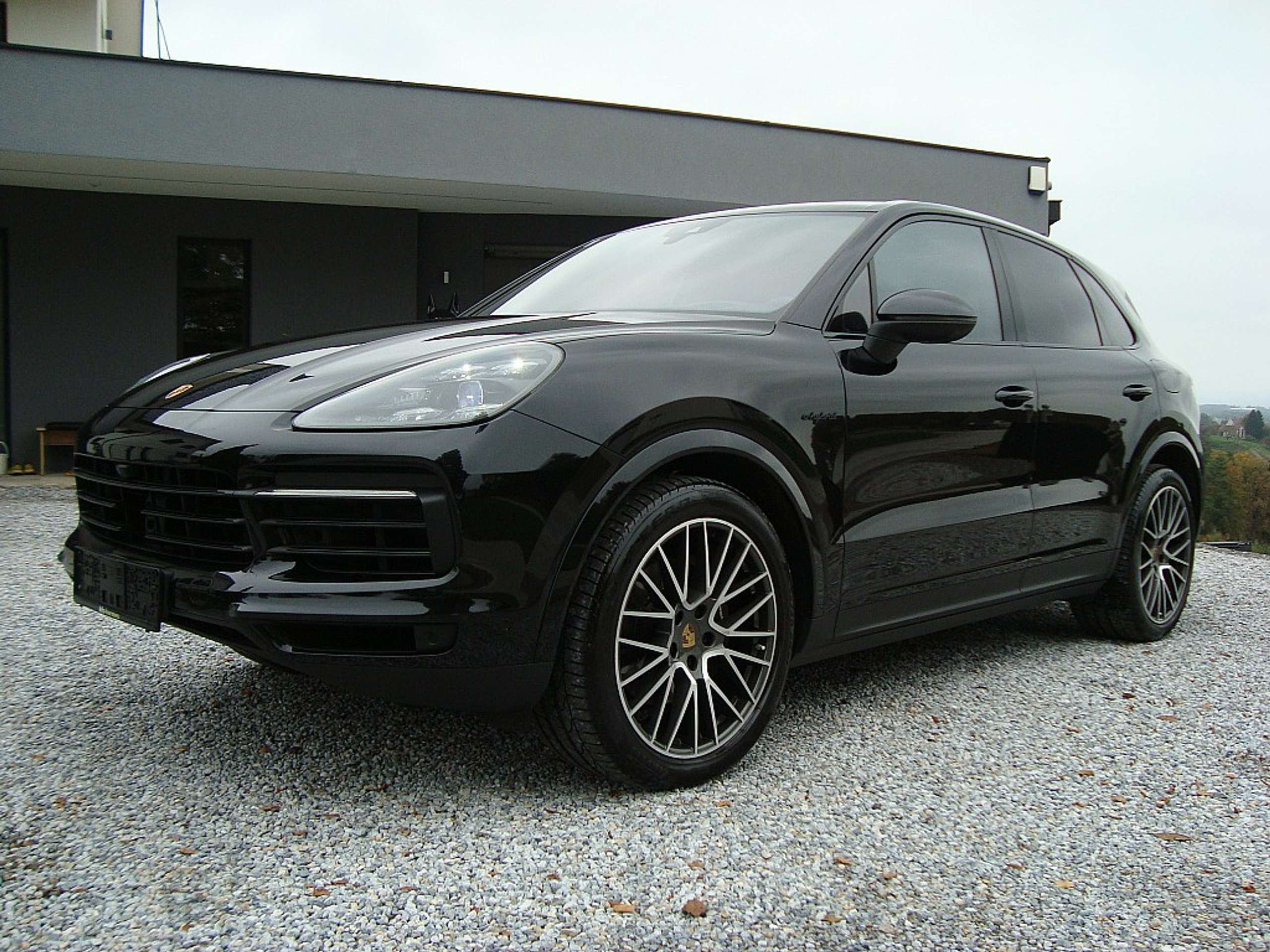 Porsche - Cayenne