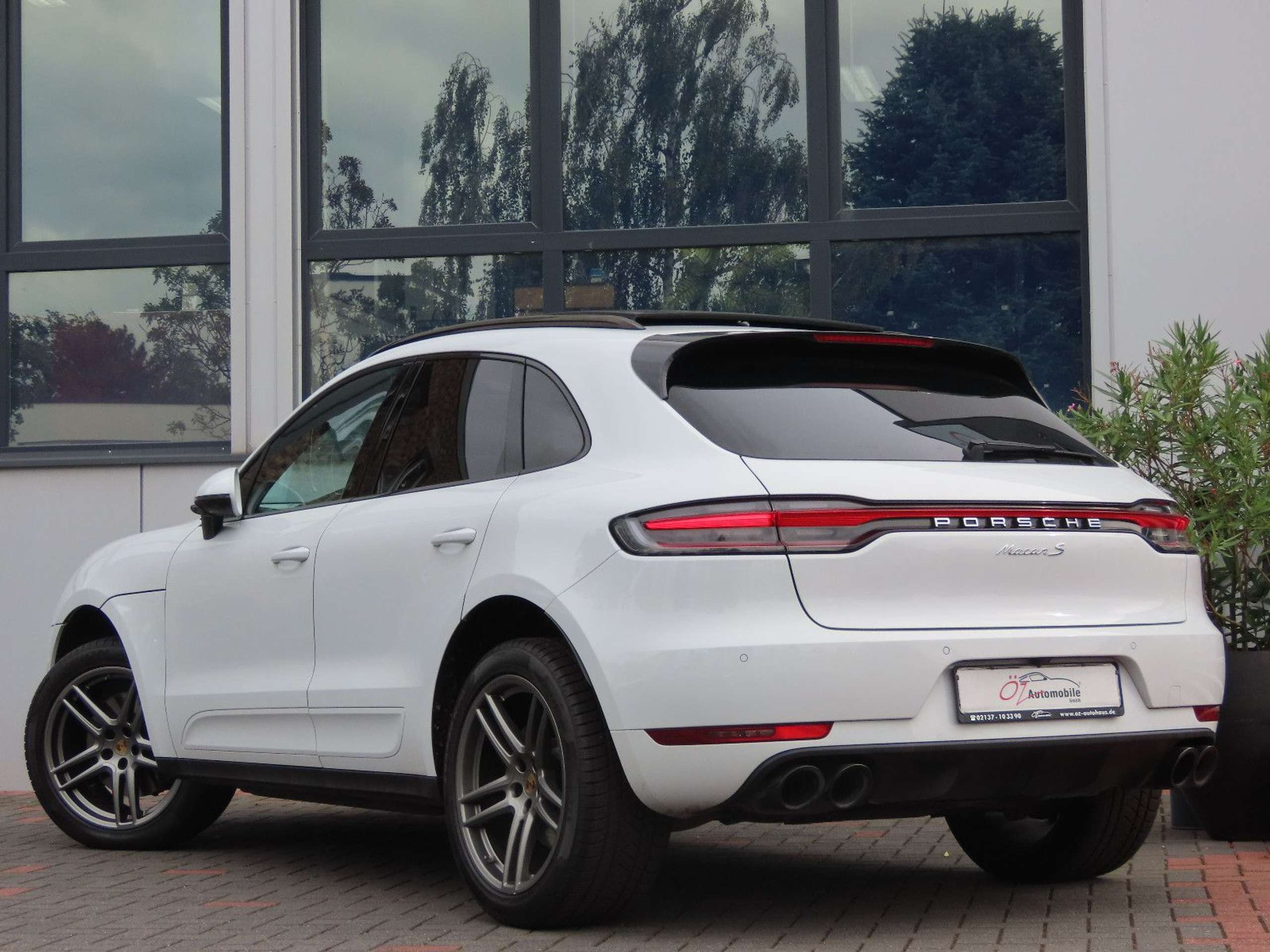 Porsche - Macan