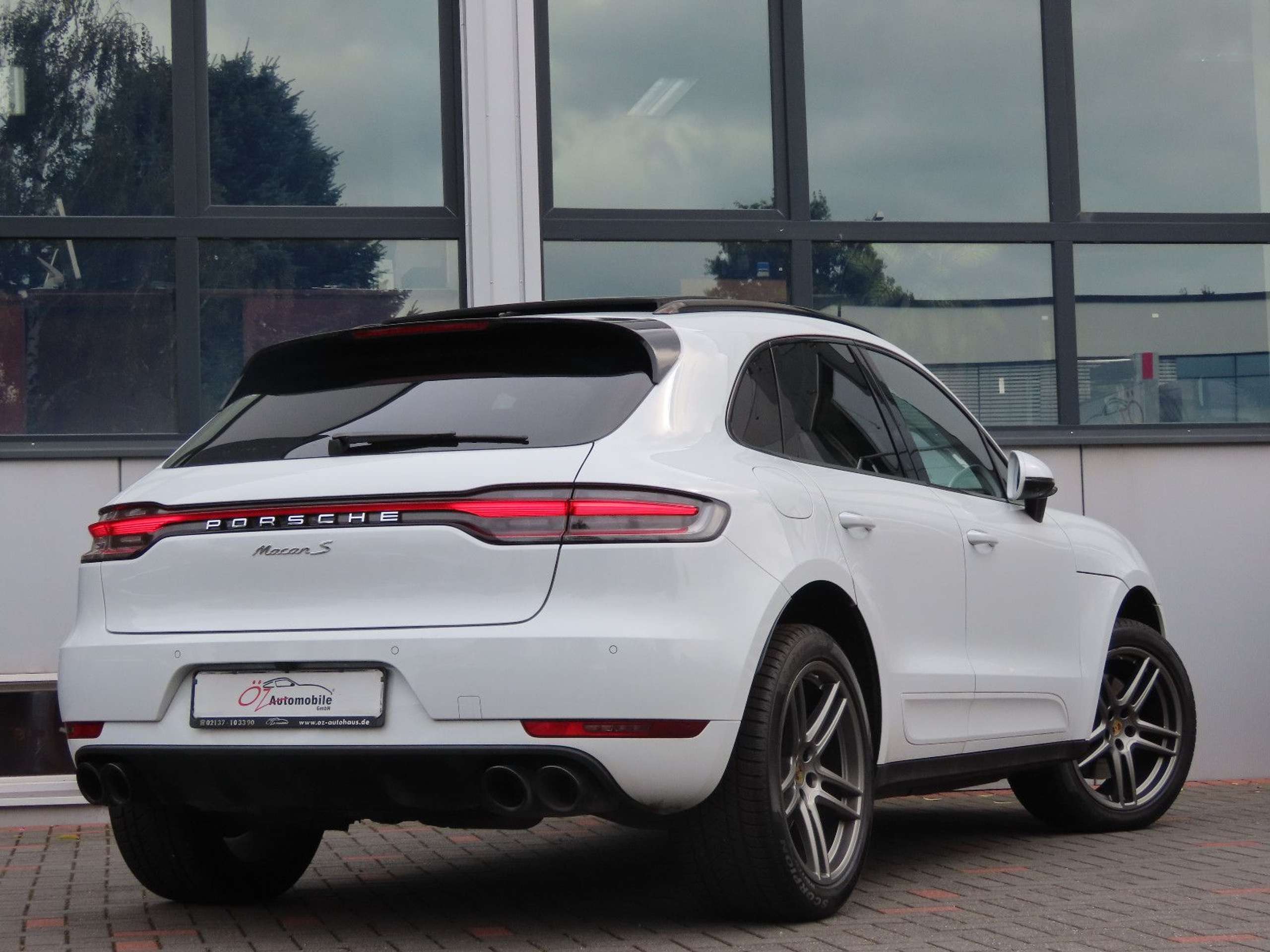 Porsche - Macan