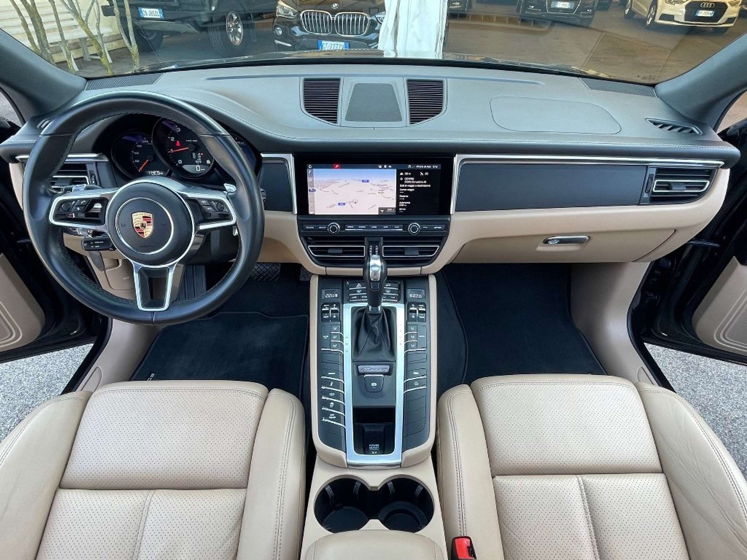 Porsche - Macan