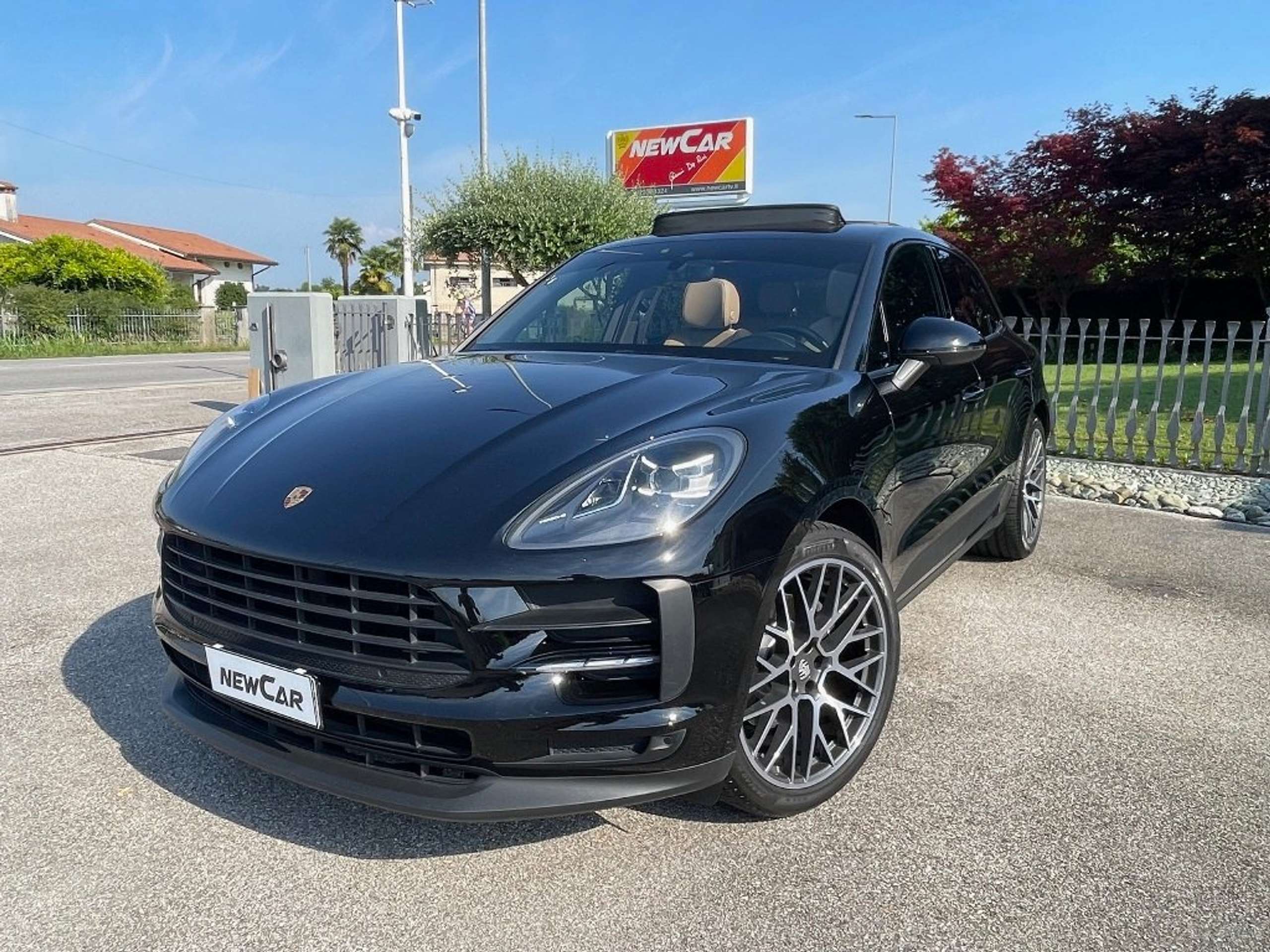 Porsche - Macan