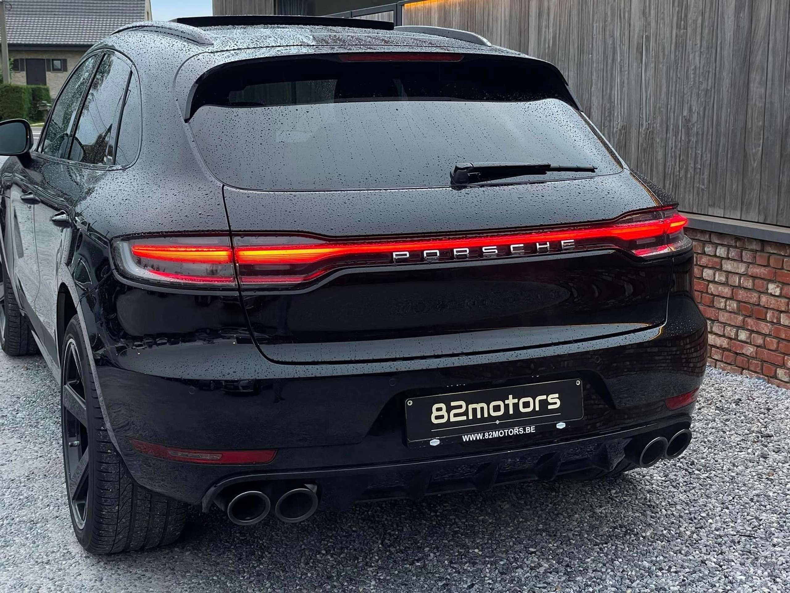 Porsche - Macan