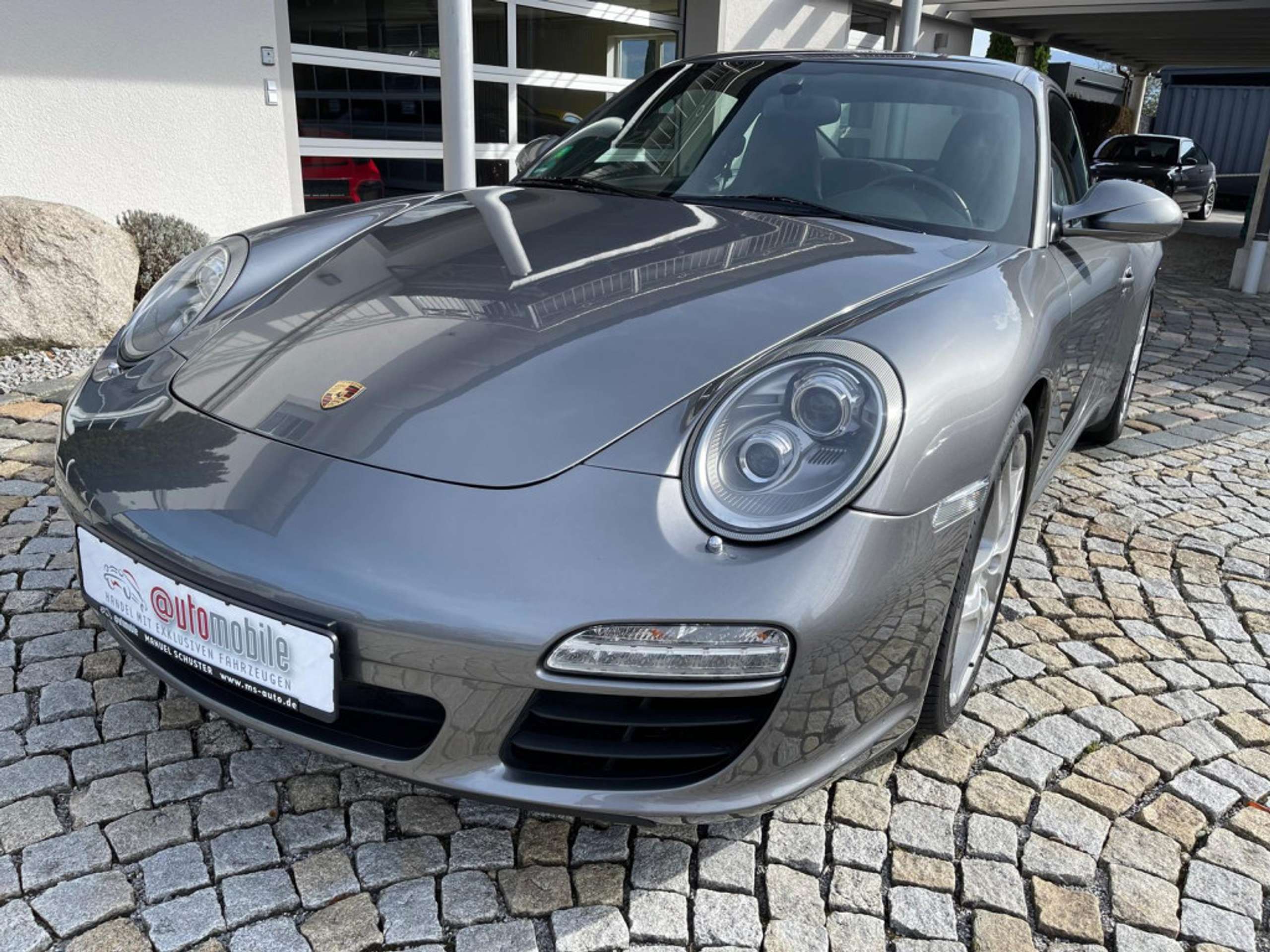 Porsche - 911