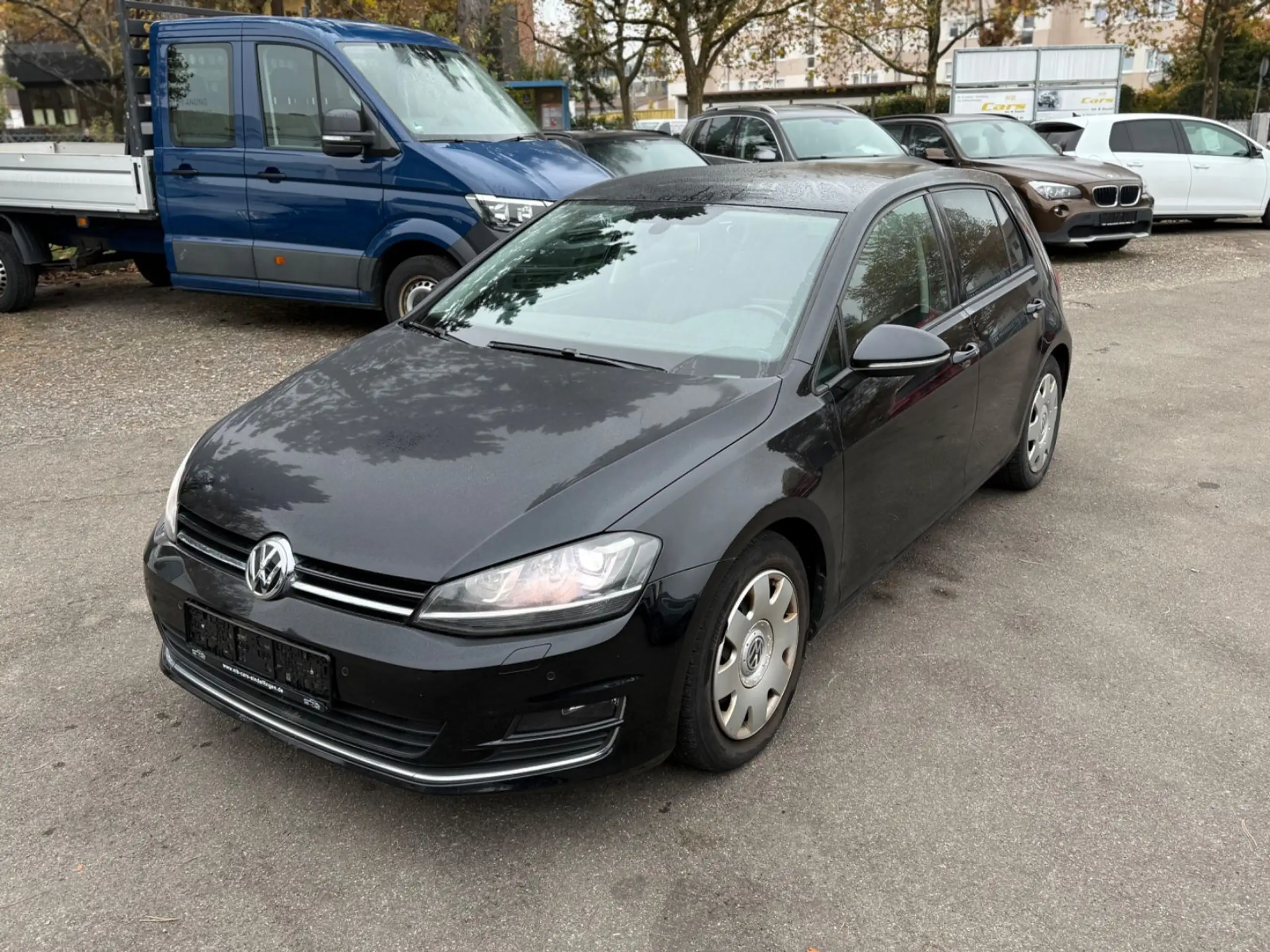 Volkswagen - Golf