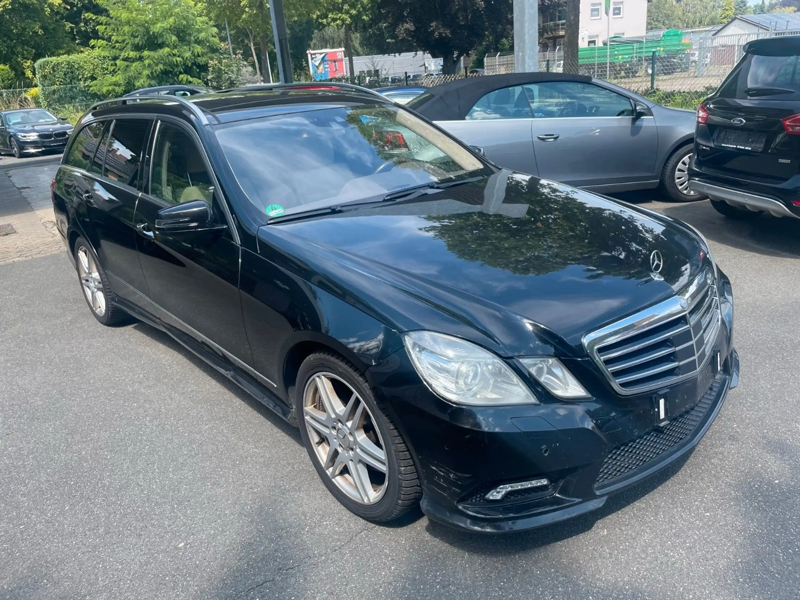 Mercedes-Benz - E 500