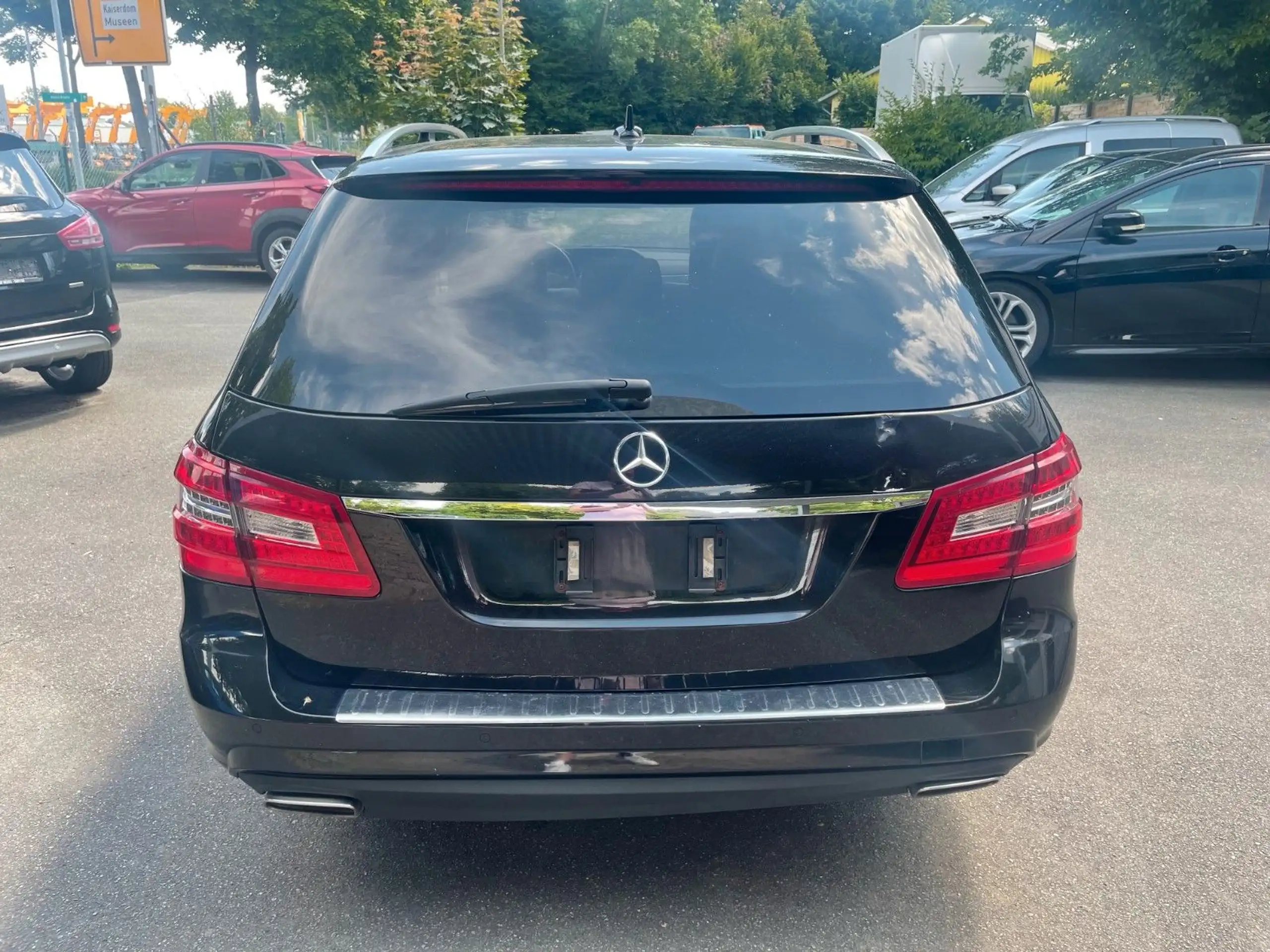 Mercedes-Benz - E 500