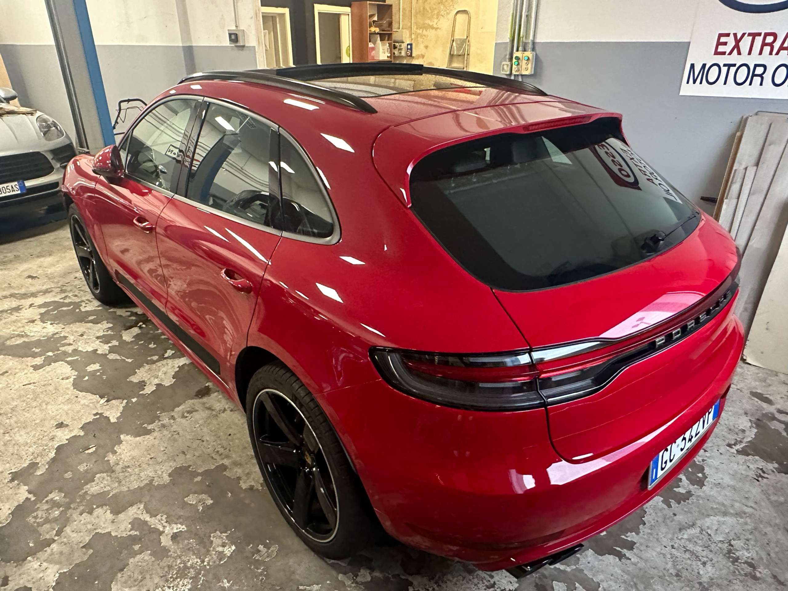 Porsche - Macan