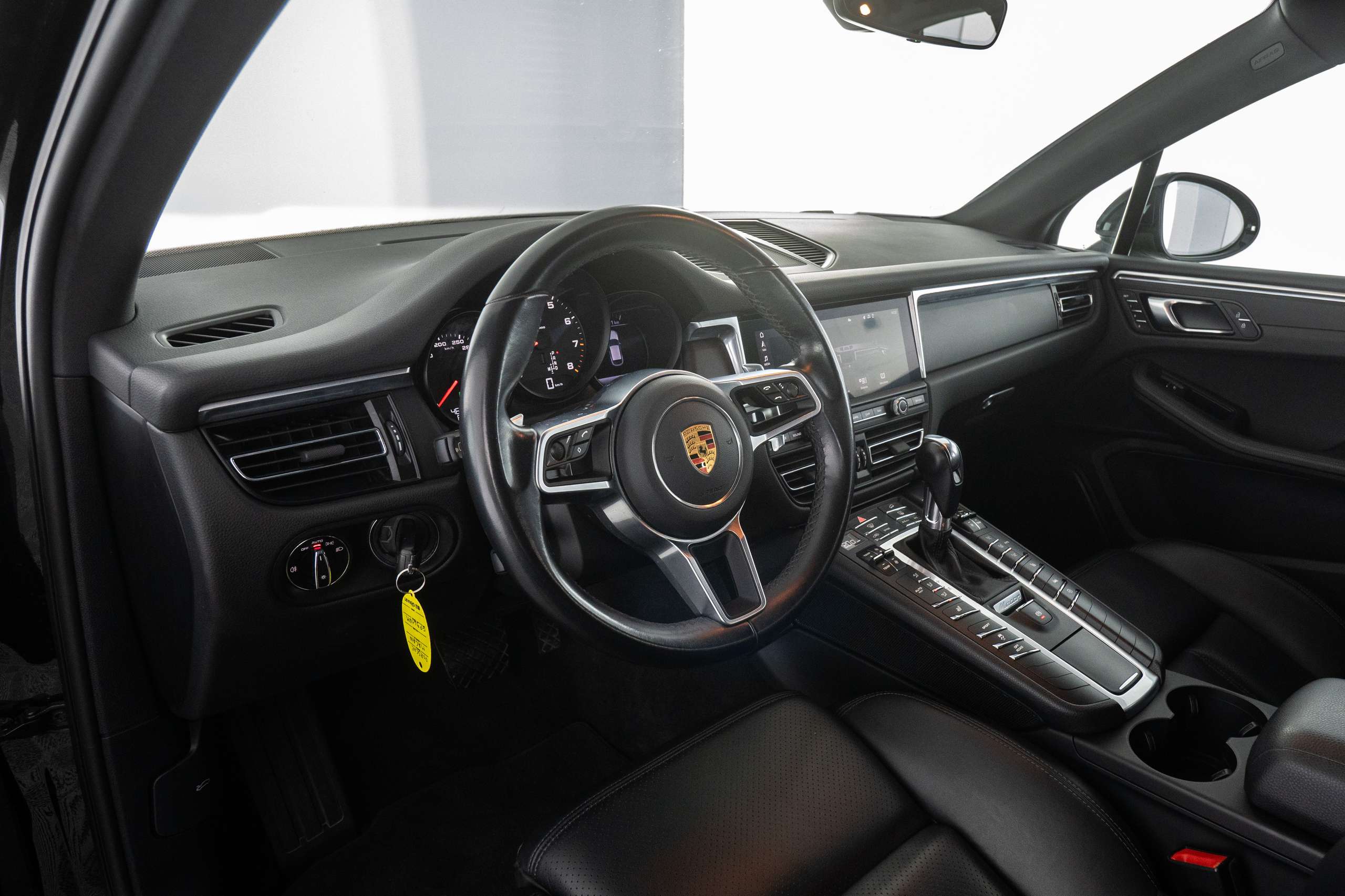 Porsche - Macan