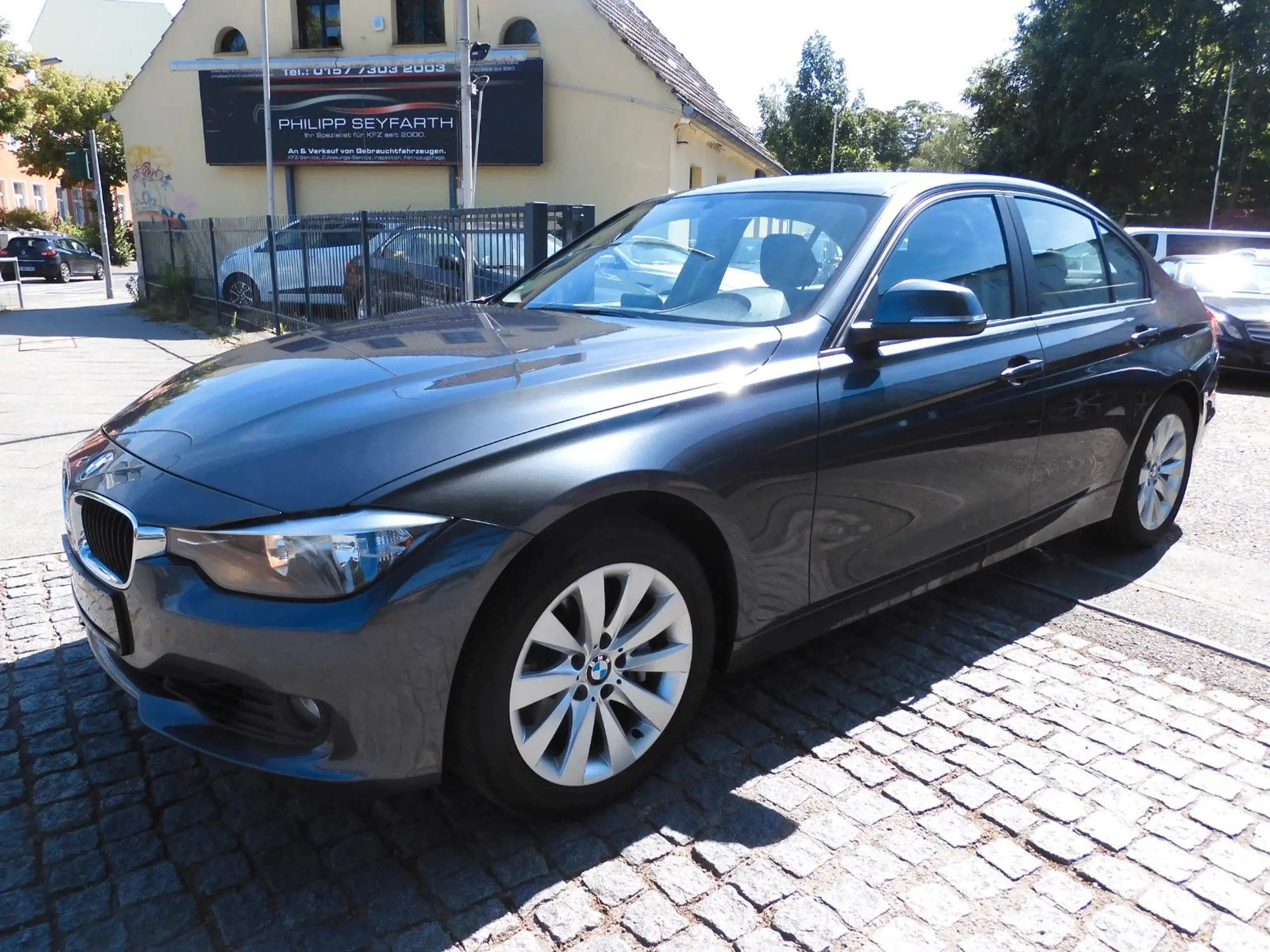 BMW - 335