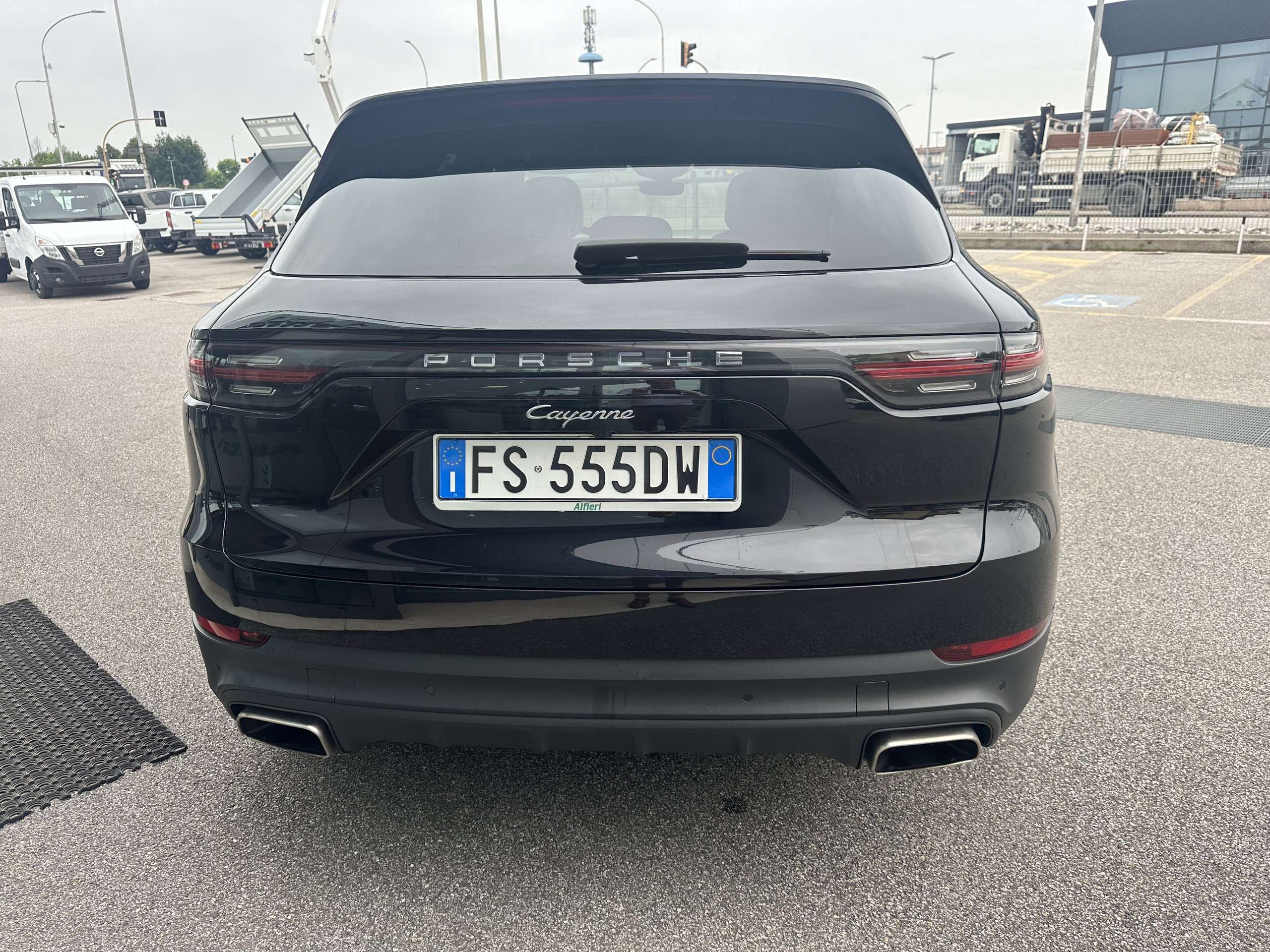 Porsche - Cayenne