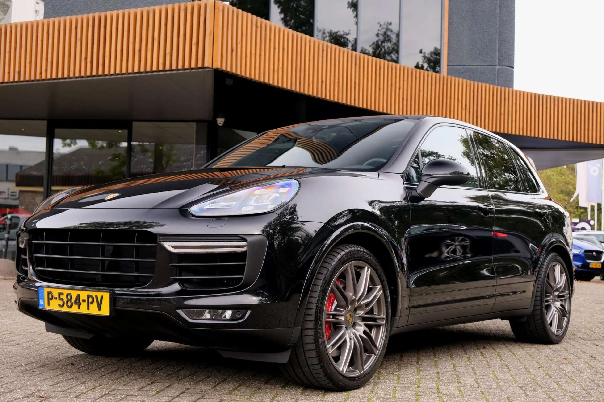 Porsche - Cayenne