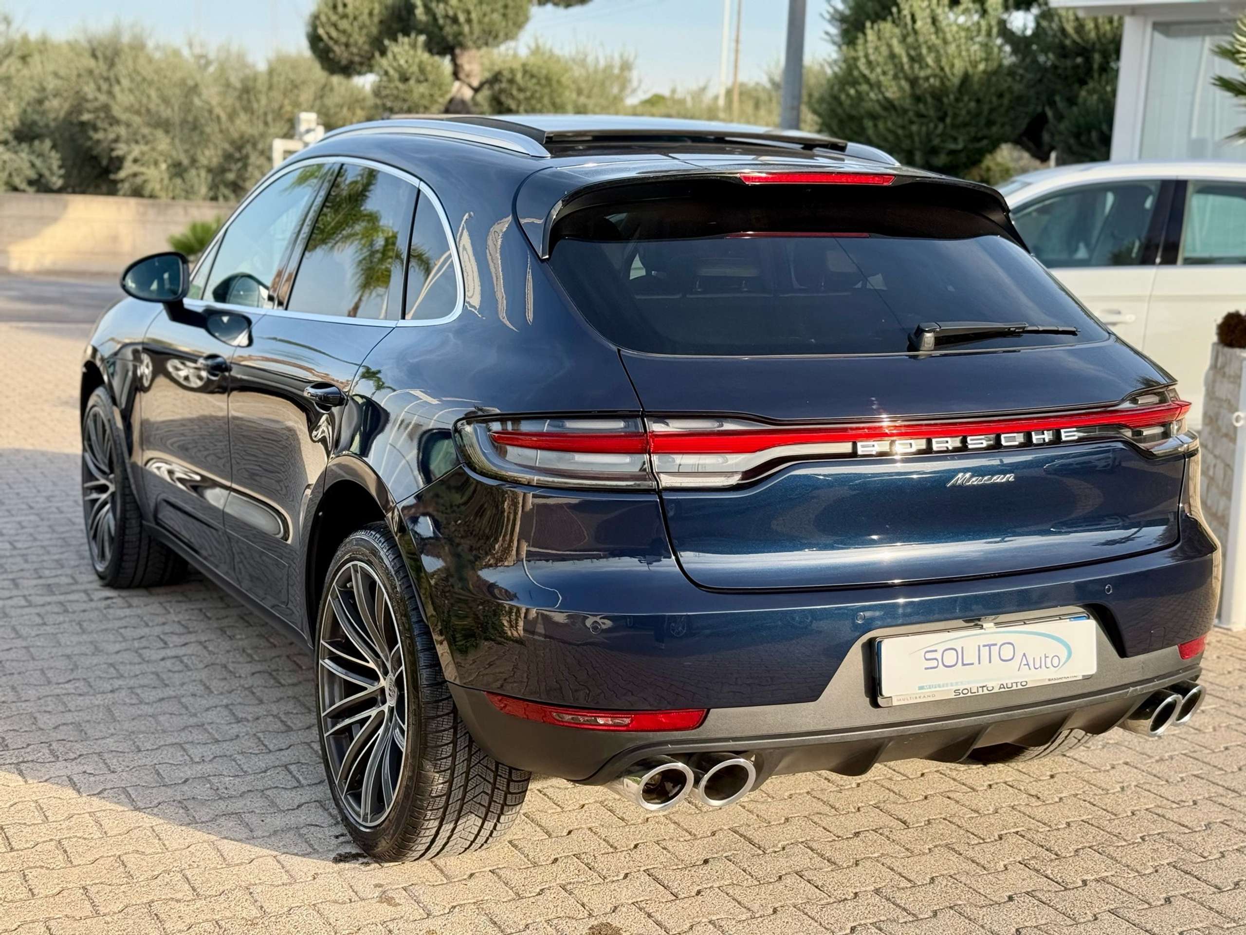 Porsche - Macan