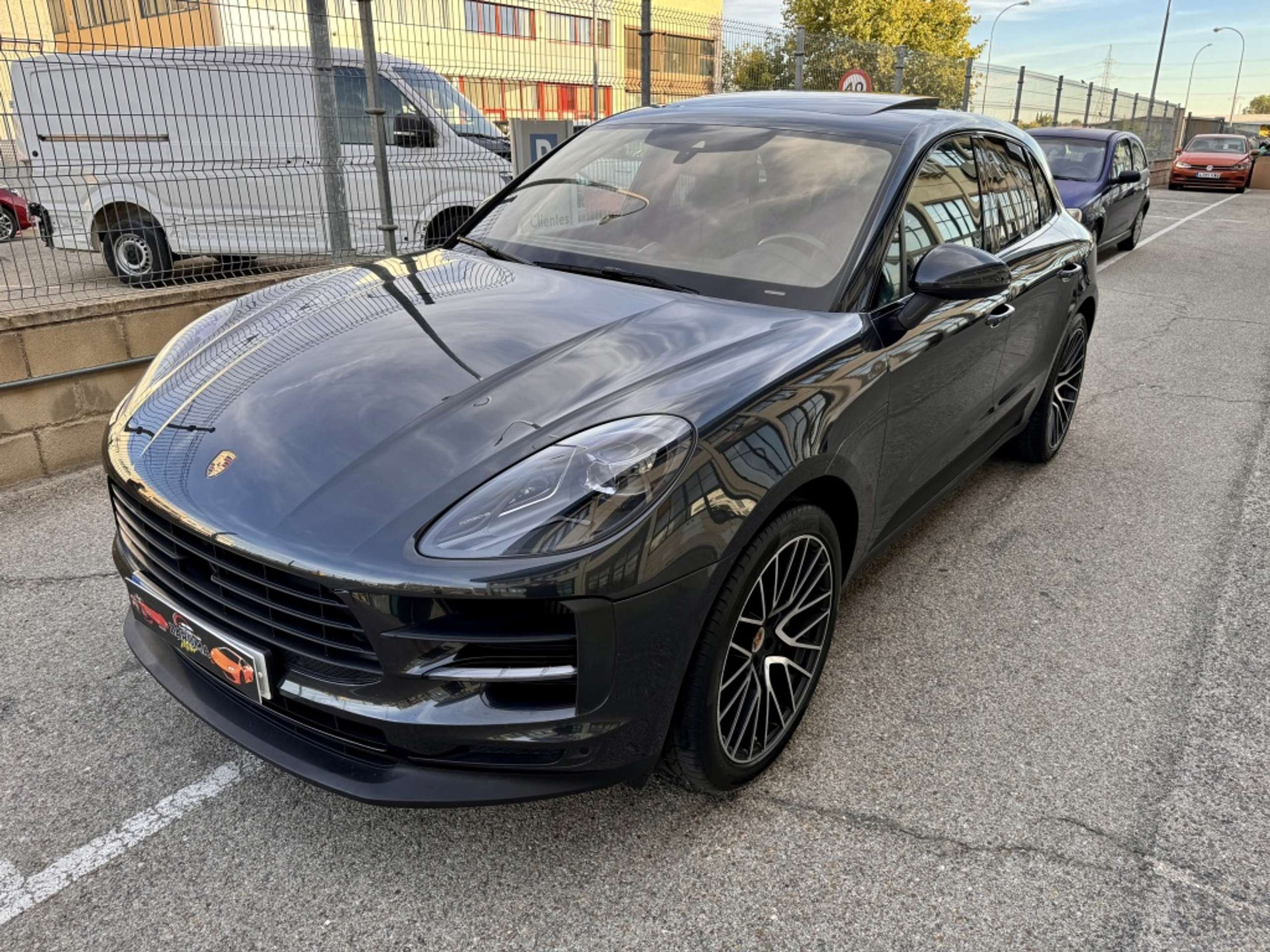 Porsche - Macan