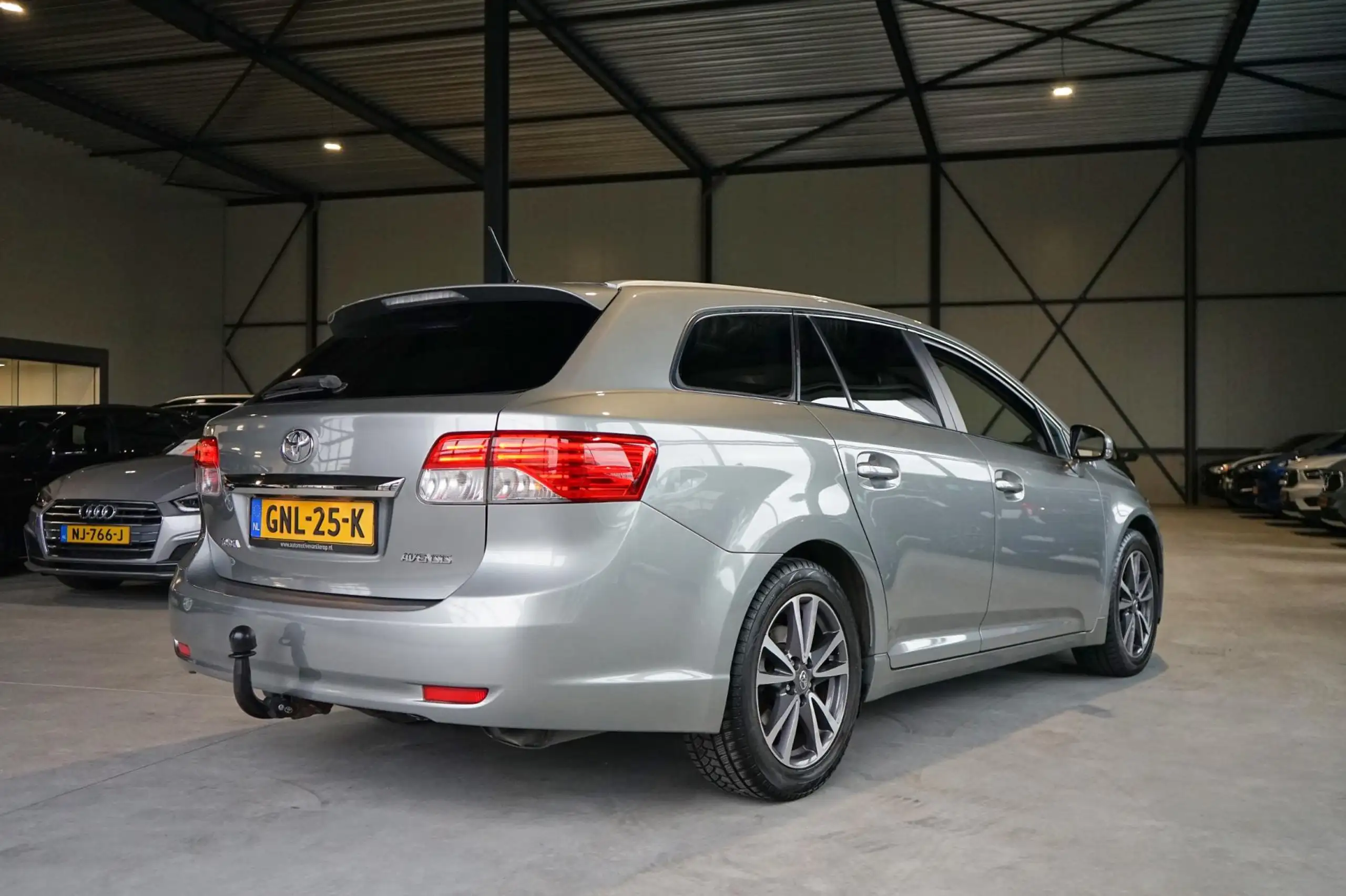 Toyota - Avensis