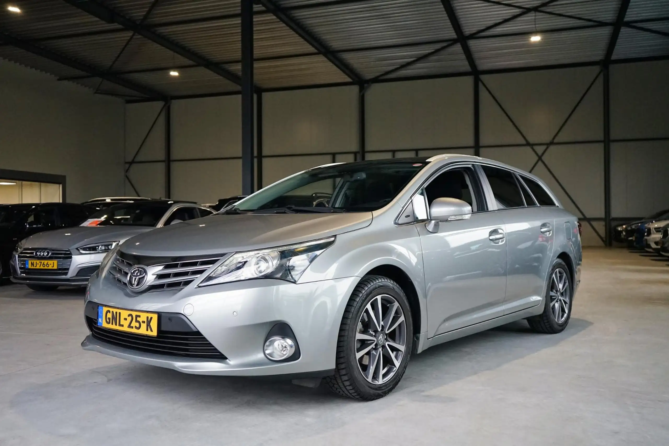 Toyota - Avensis