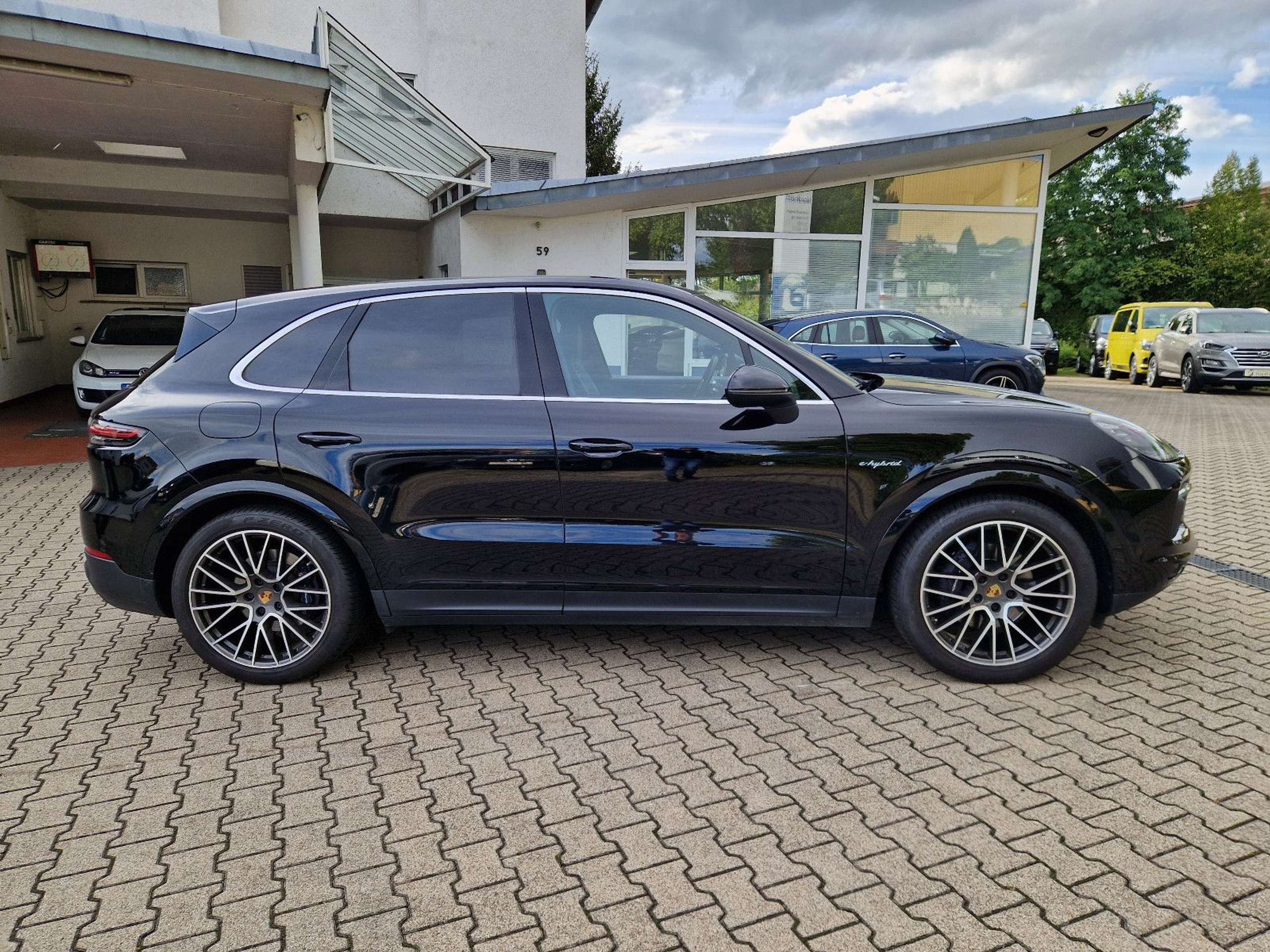 Porsche - Cayenne