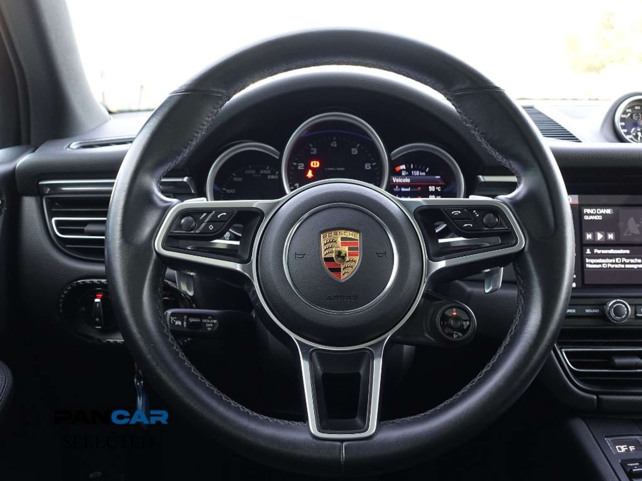 Porsche - Macan