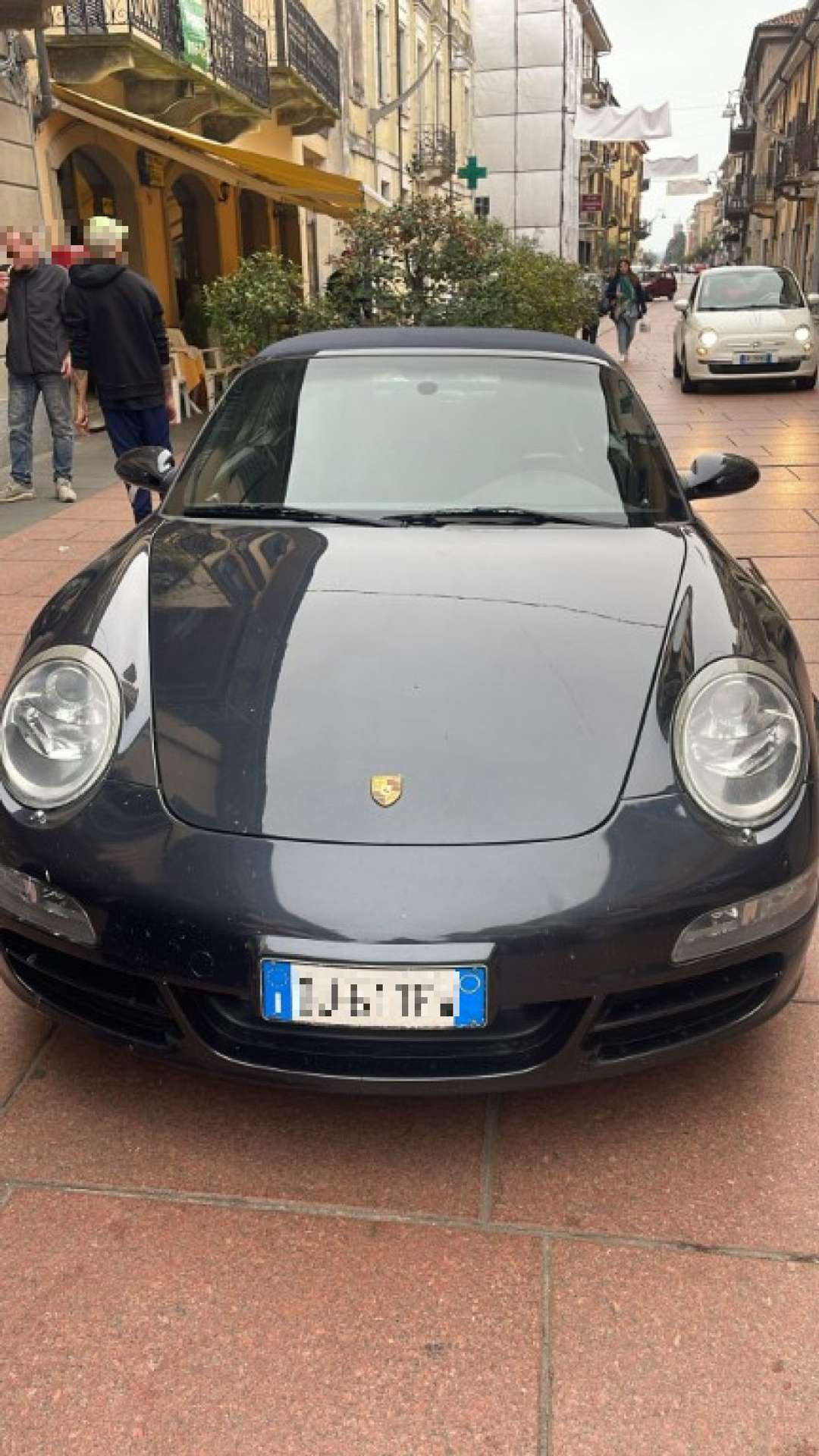 Porsche - 911