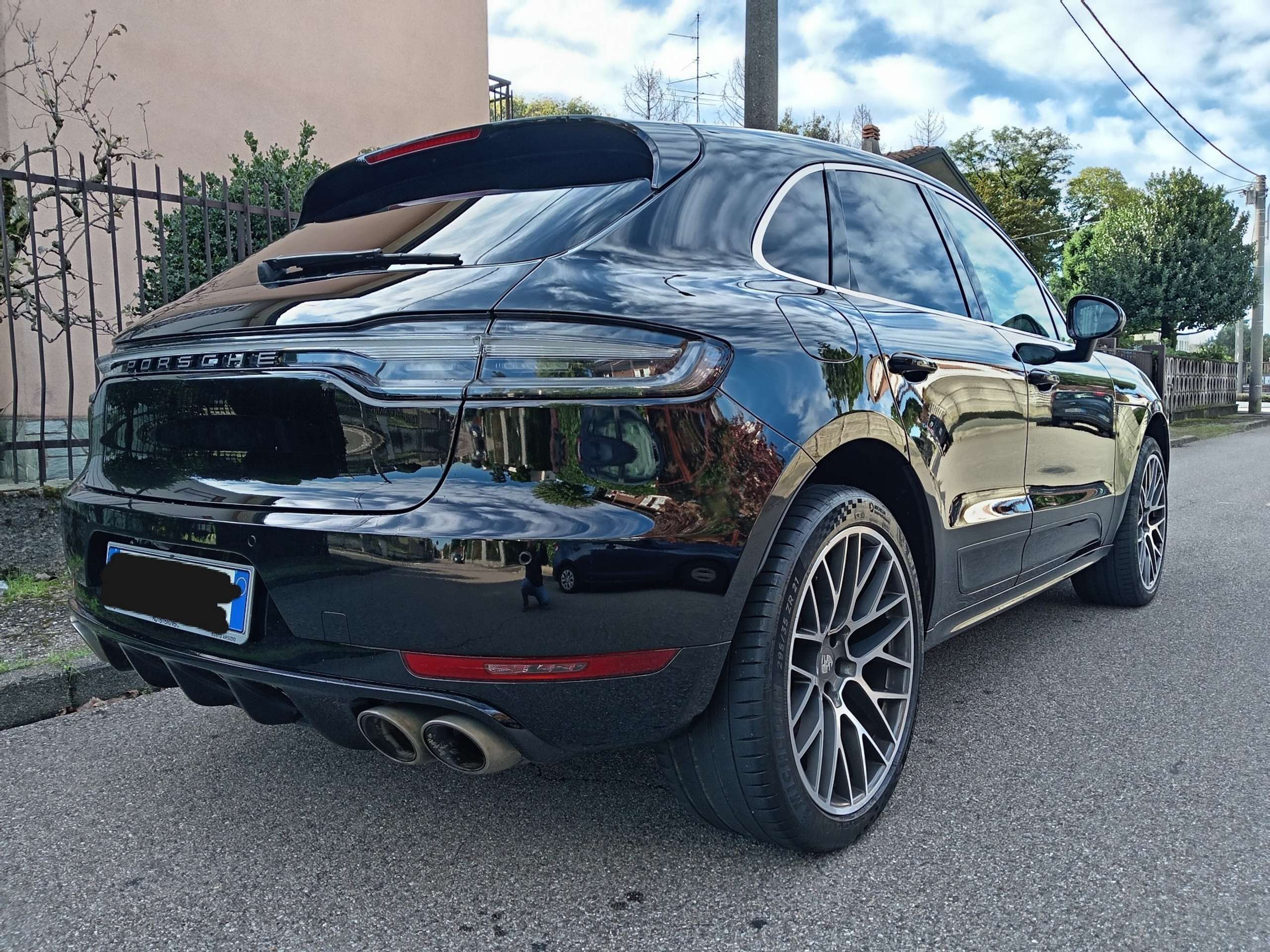 Porsche - Macan