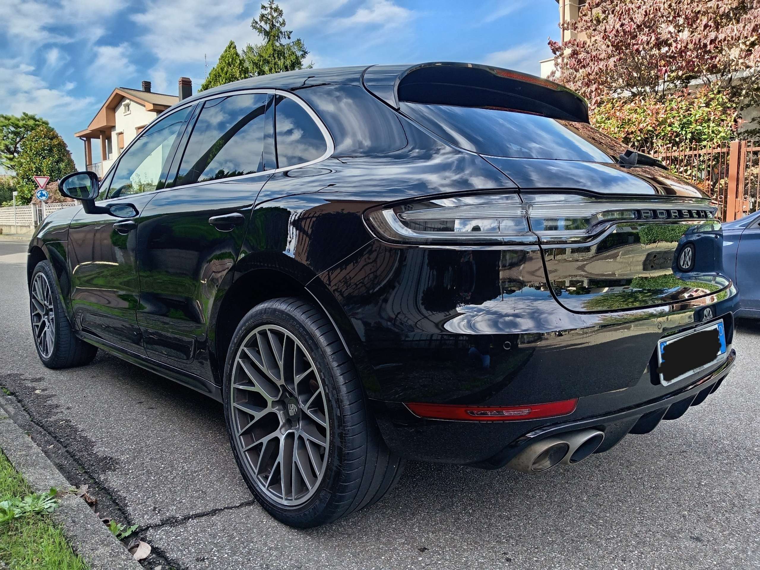 Porsche - Macan