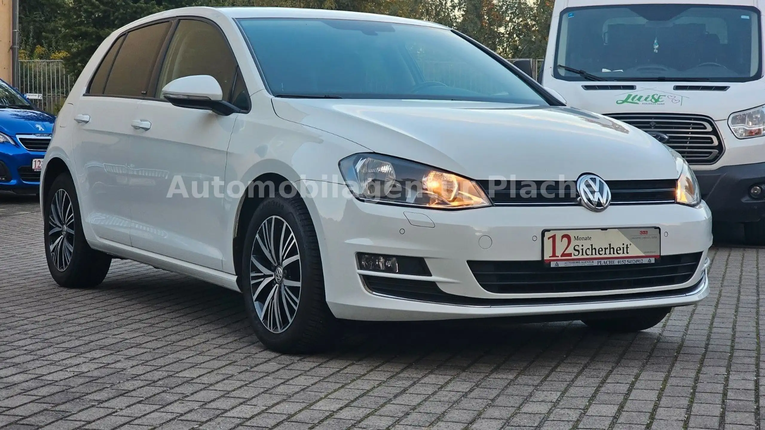 Volkswagen - Golf