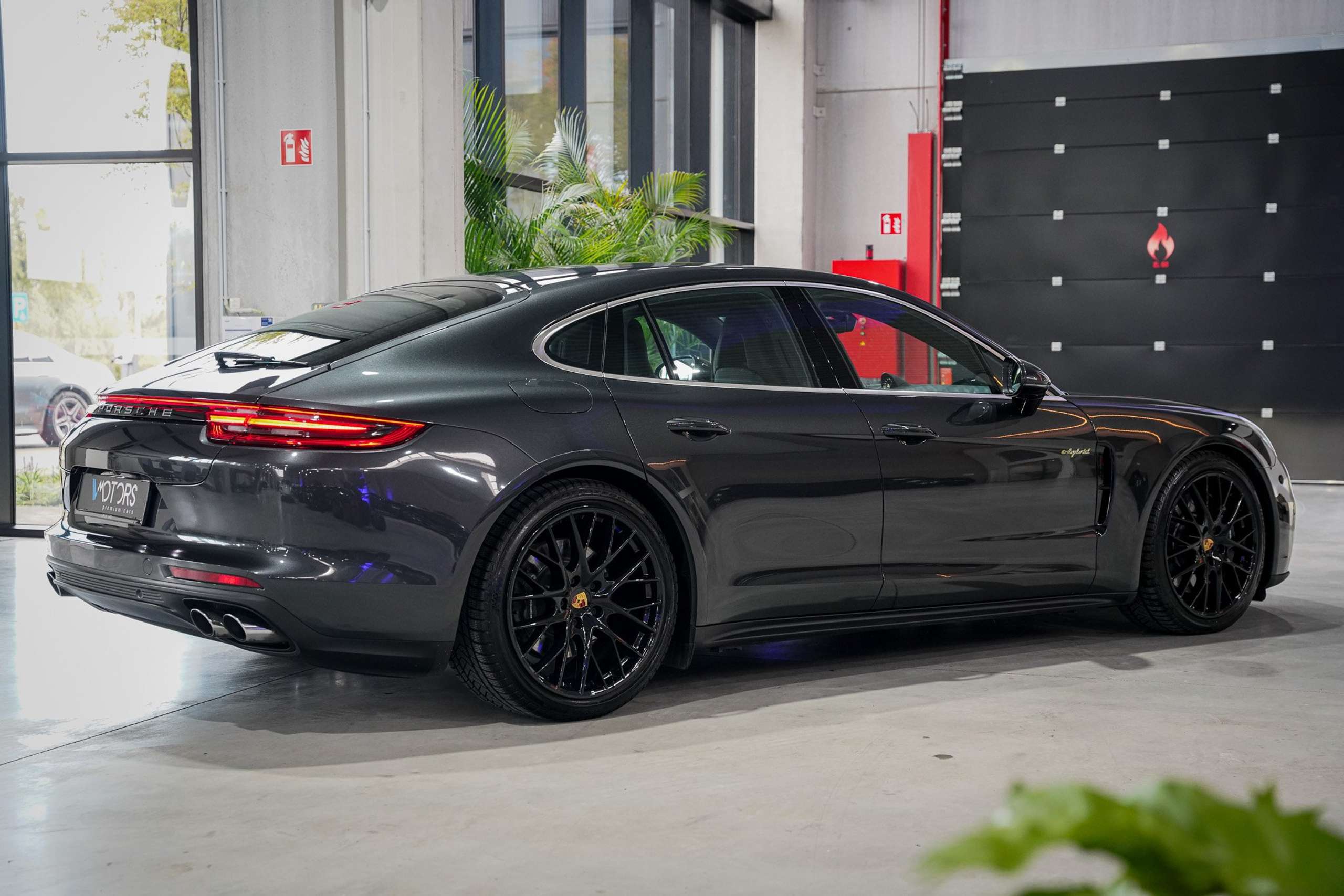 Porsche - Panamera