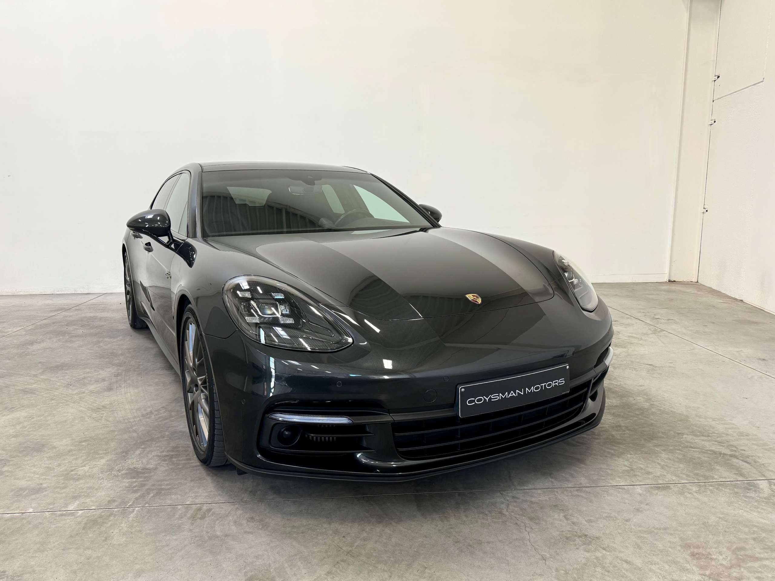 Porsche - Panamera