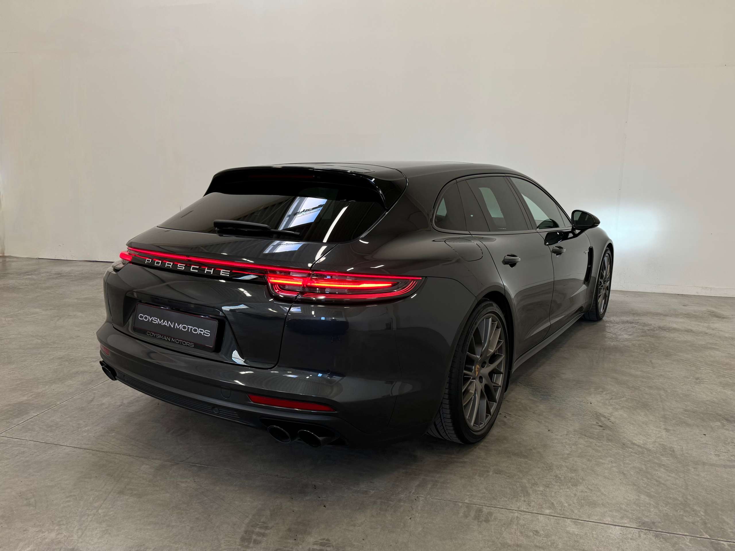 Porsche - Panamera