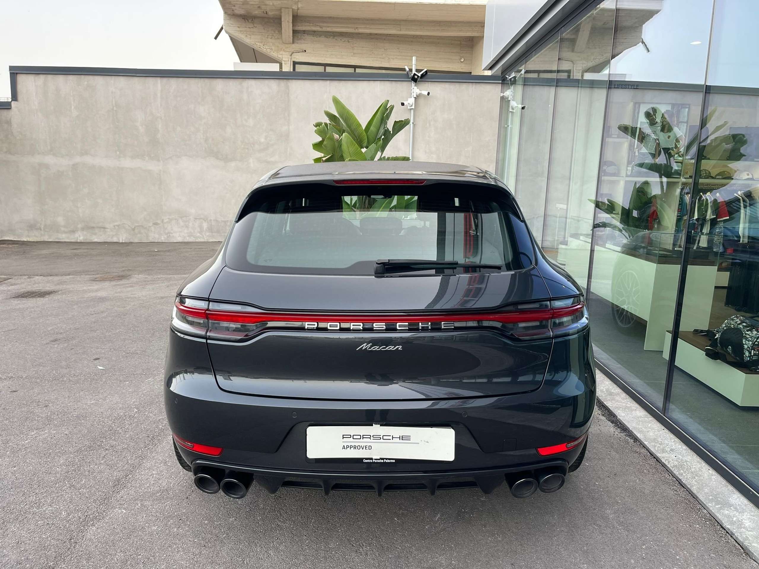 Porsche - Macan