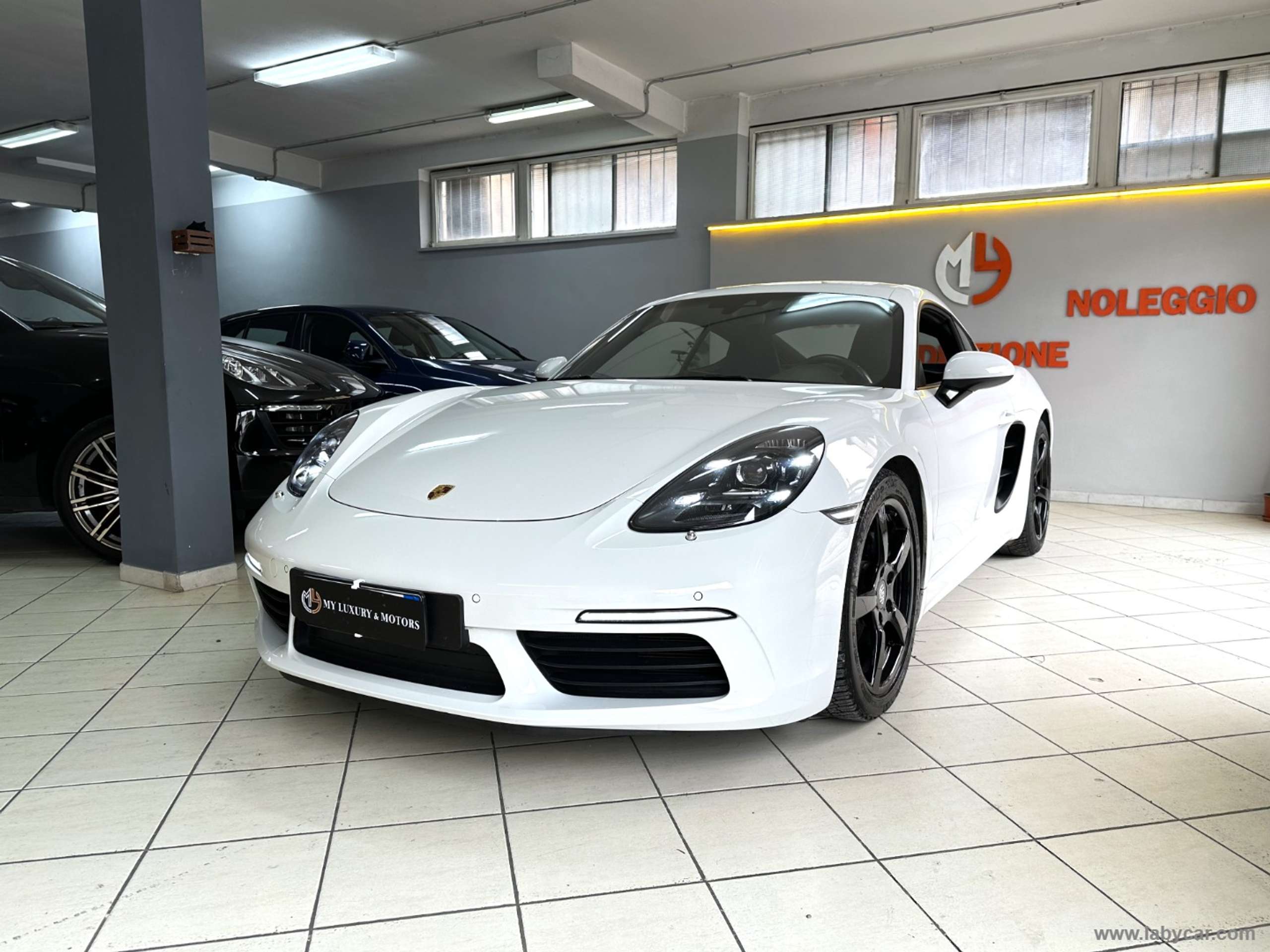 Porsche - Cayman