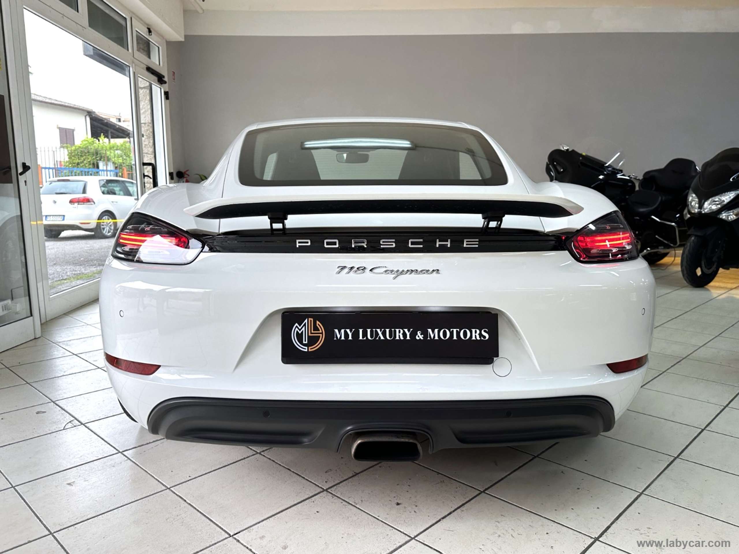 Porsche - Cayman