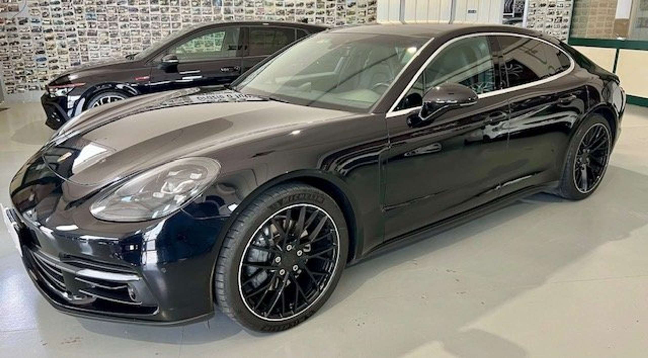 Porsche - Panamera