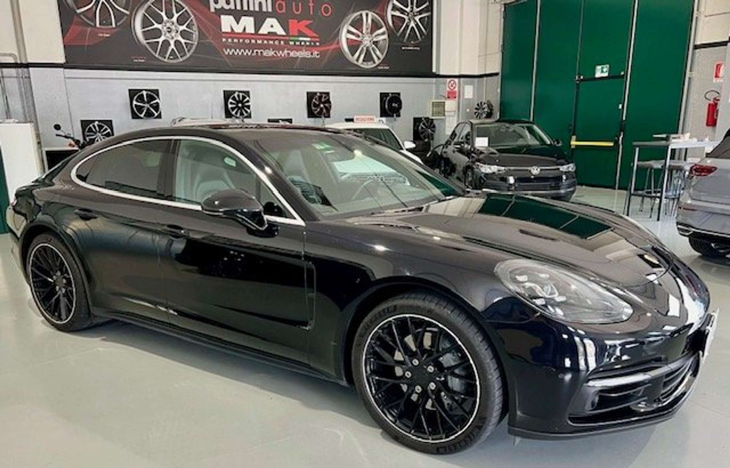 Porsche - Panamera