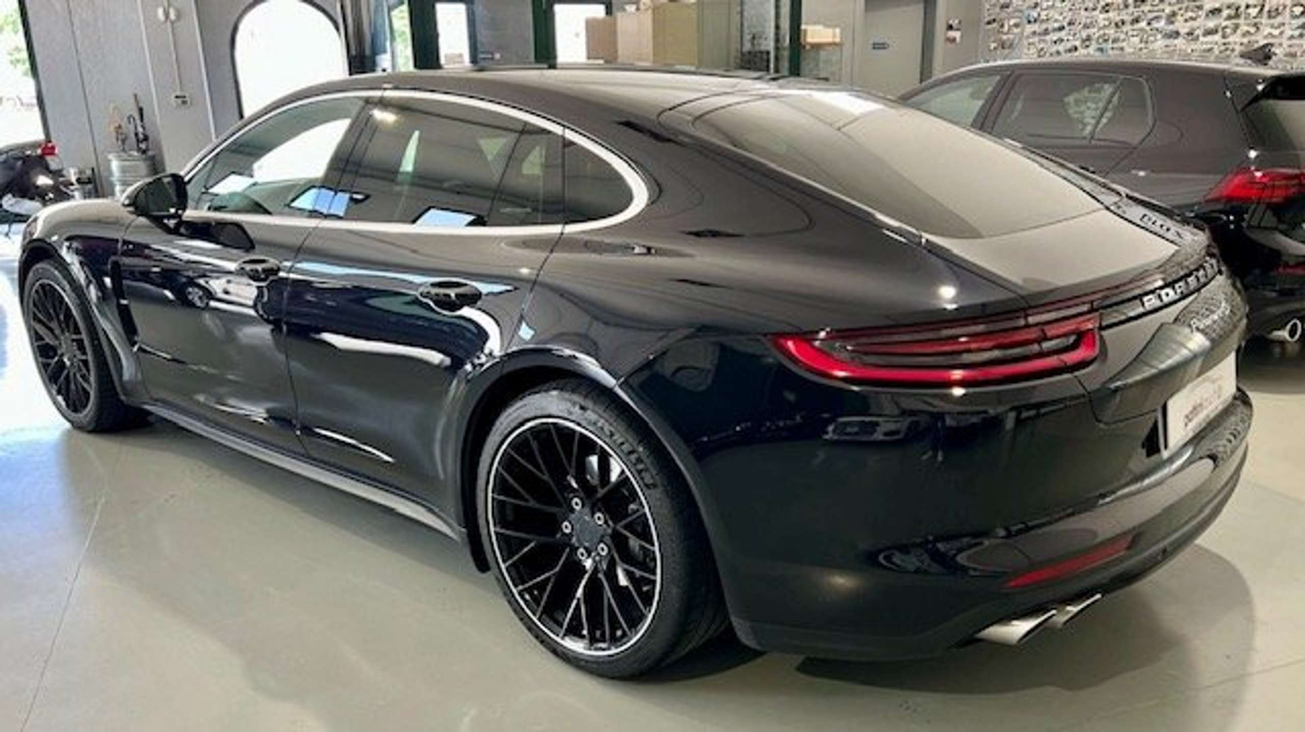 Porsche - Panamera