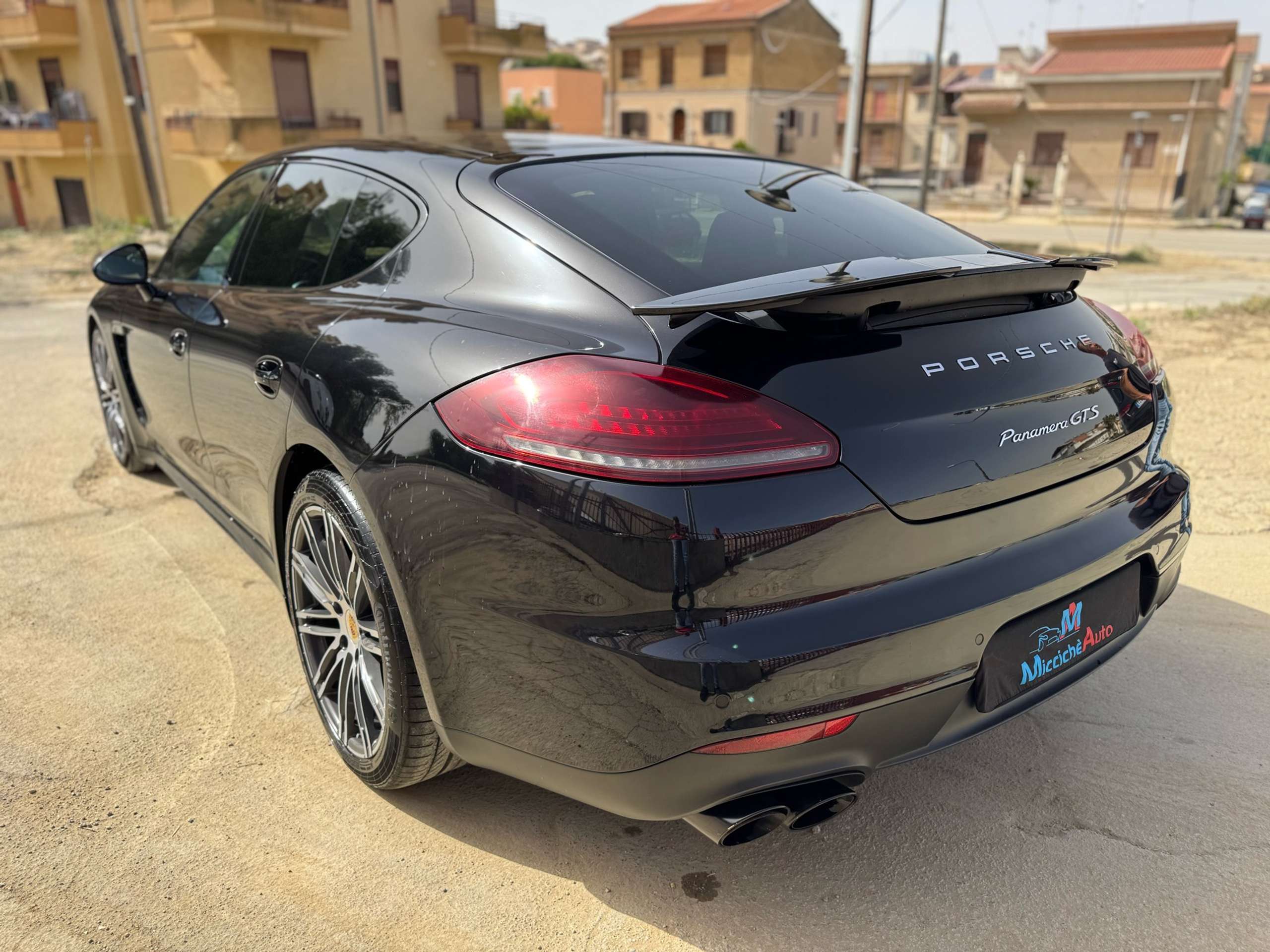 Porsche - Panamera