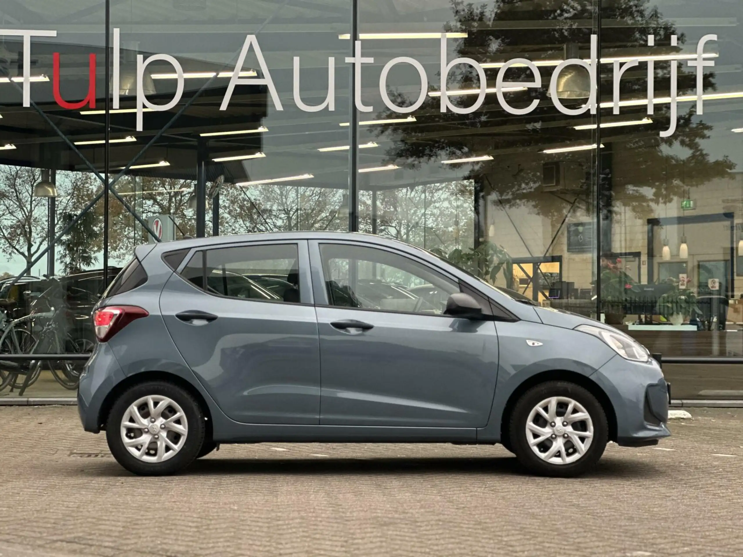 Hyundai - i10