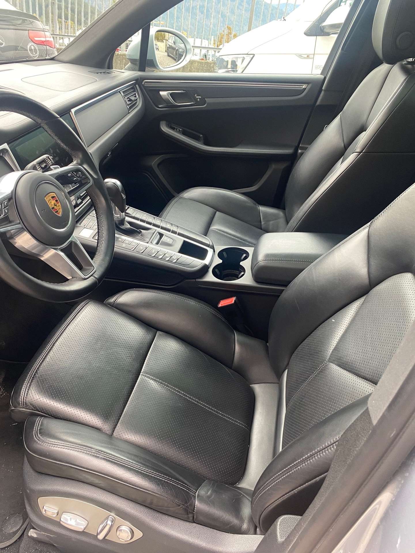 Porsche - Macan