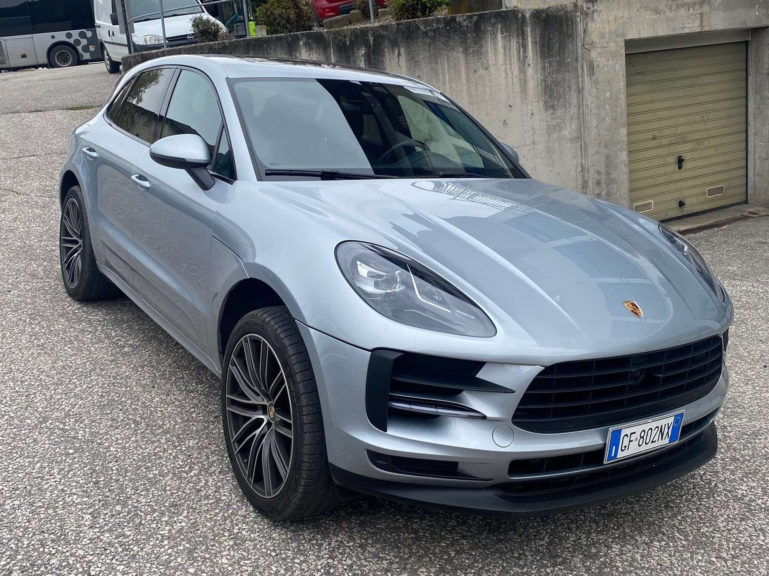 Porsche - Macan