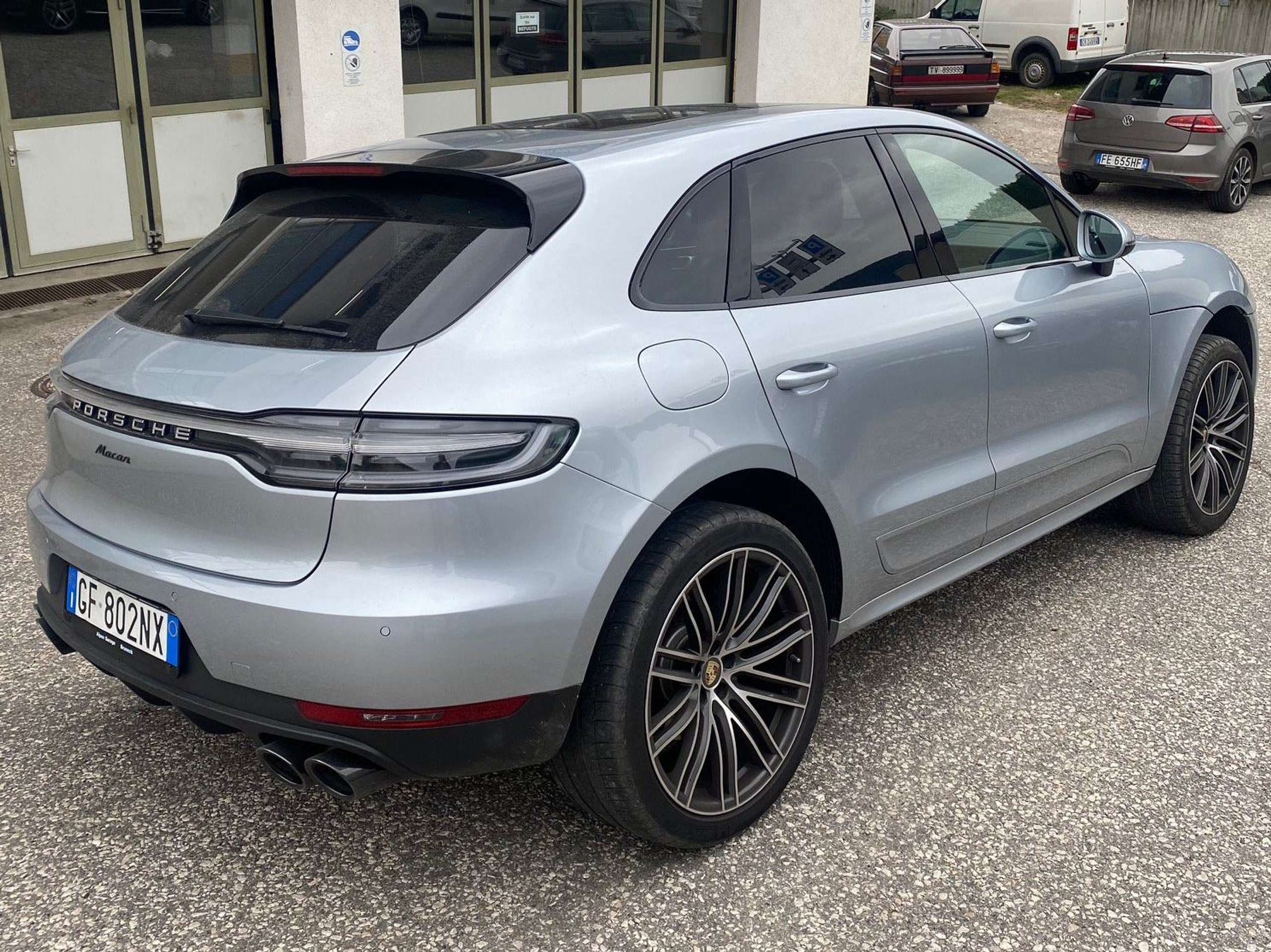 Porsche - Macan