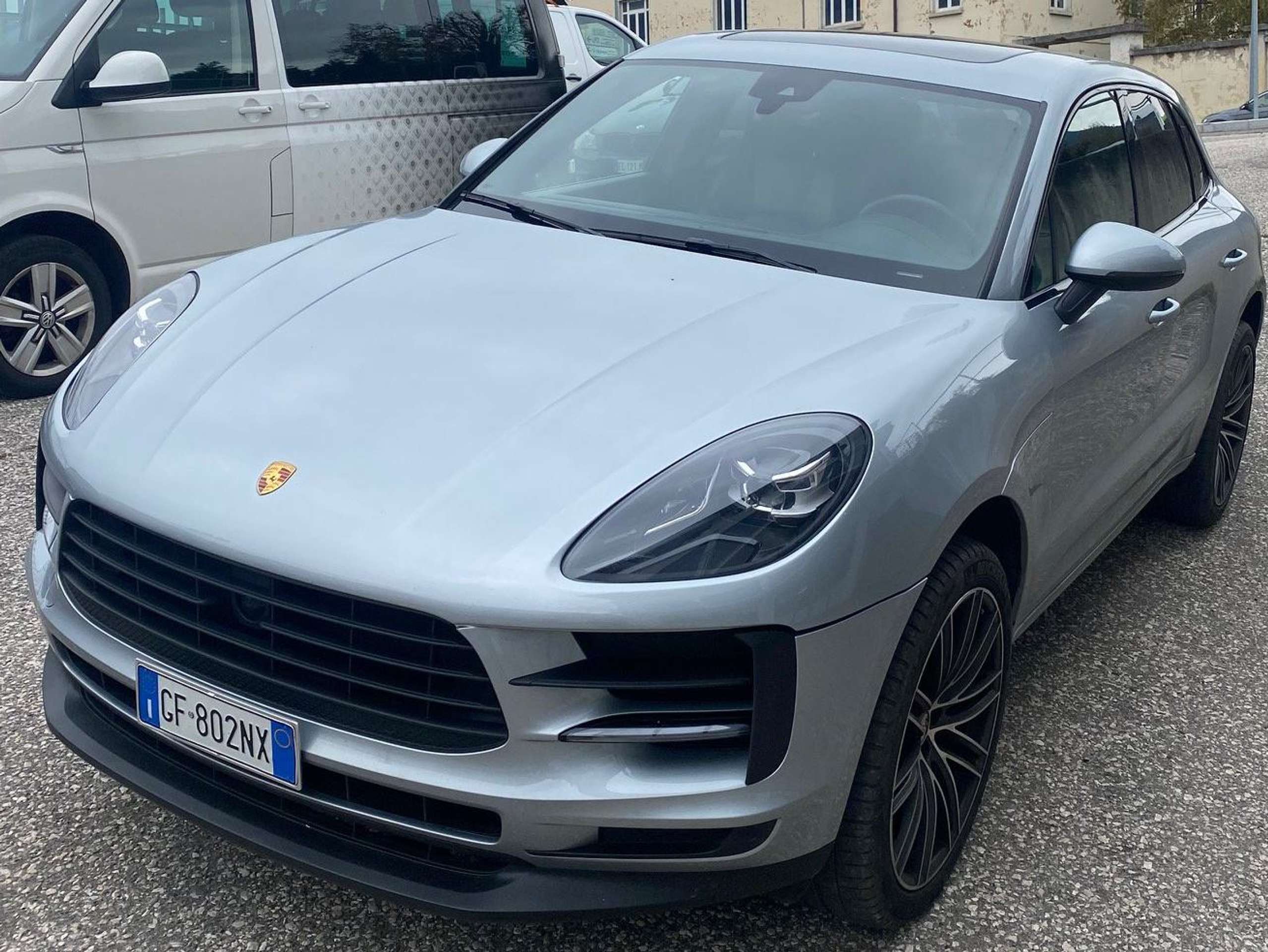 Porsche - Macan