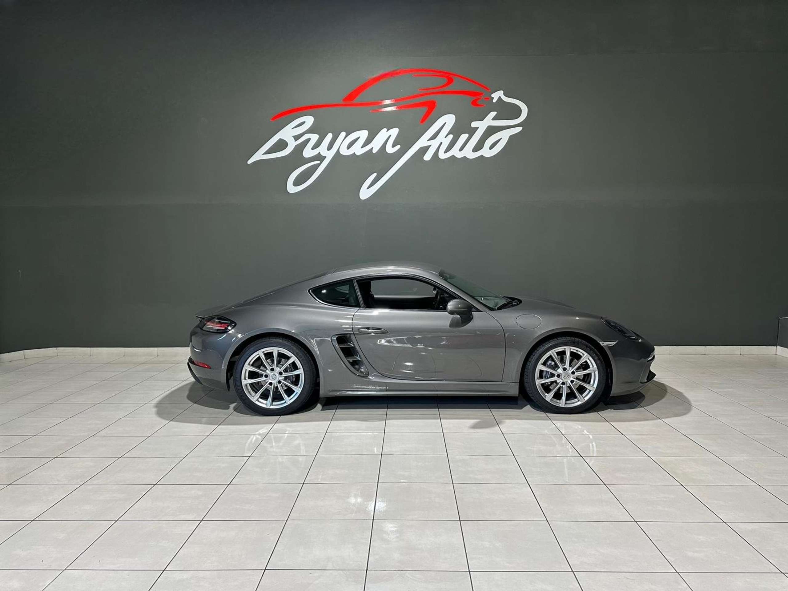 Porsche - Cayman