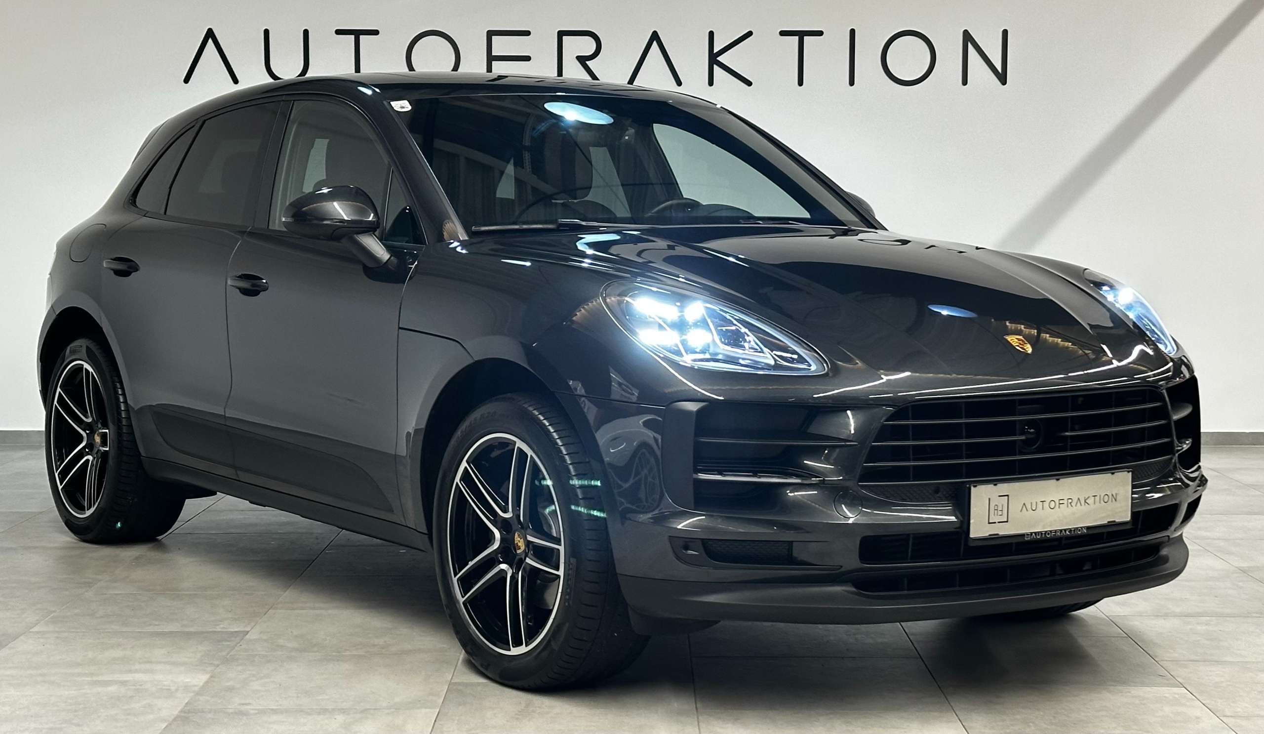 Porsche - Macan