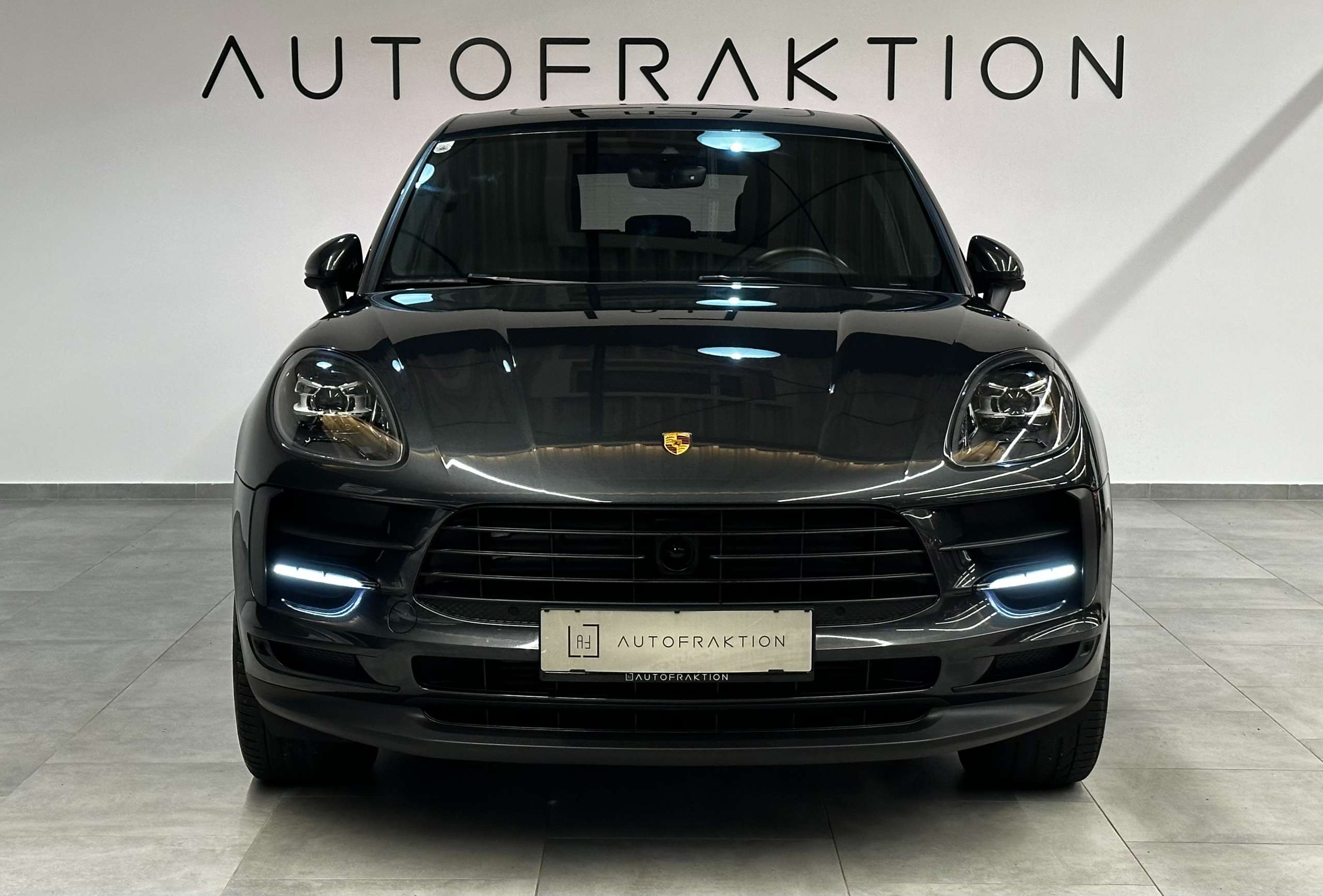 Porsche - Macan