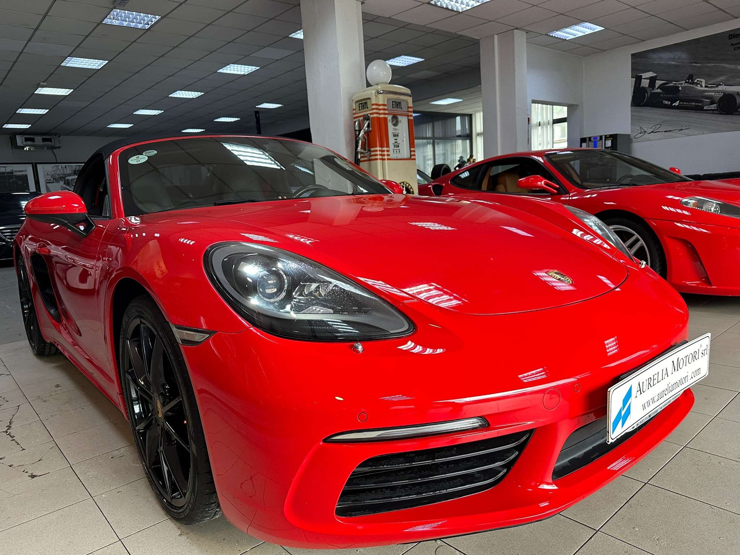 Porsche - Boxster