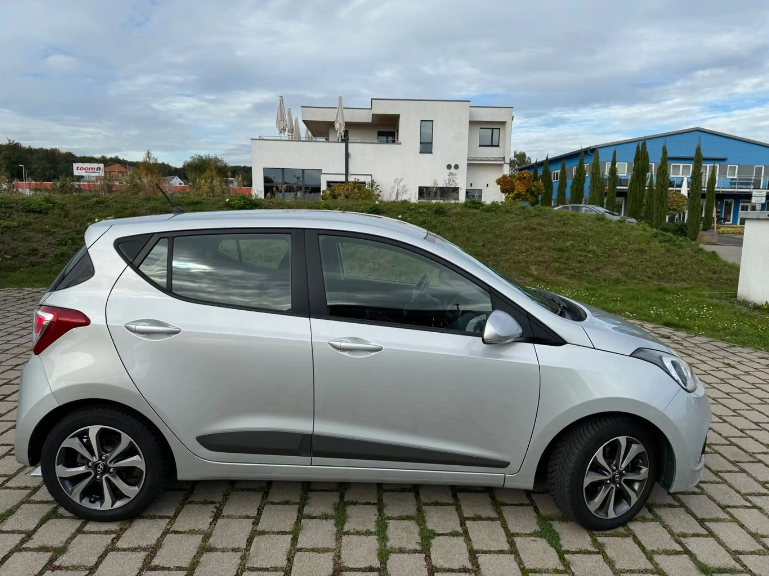 Hyundai - i10